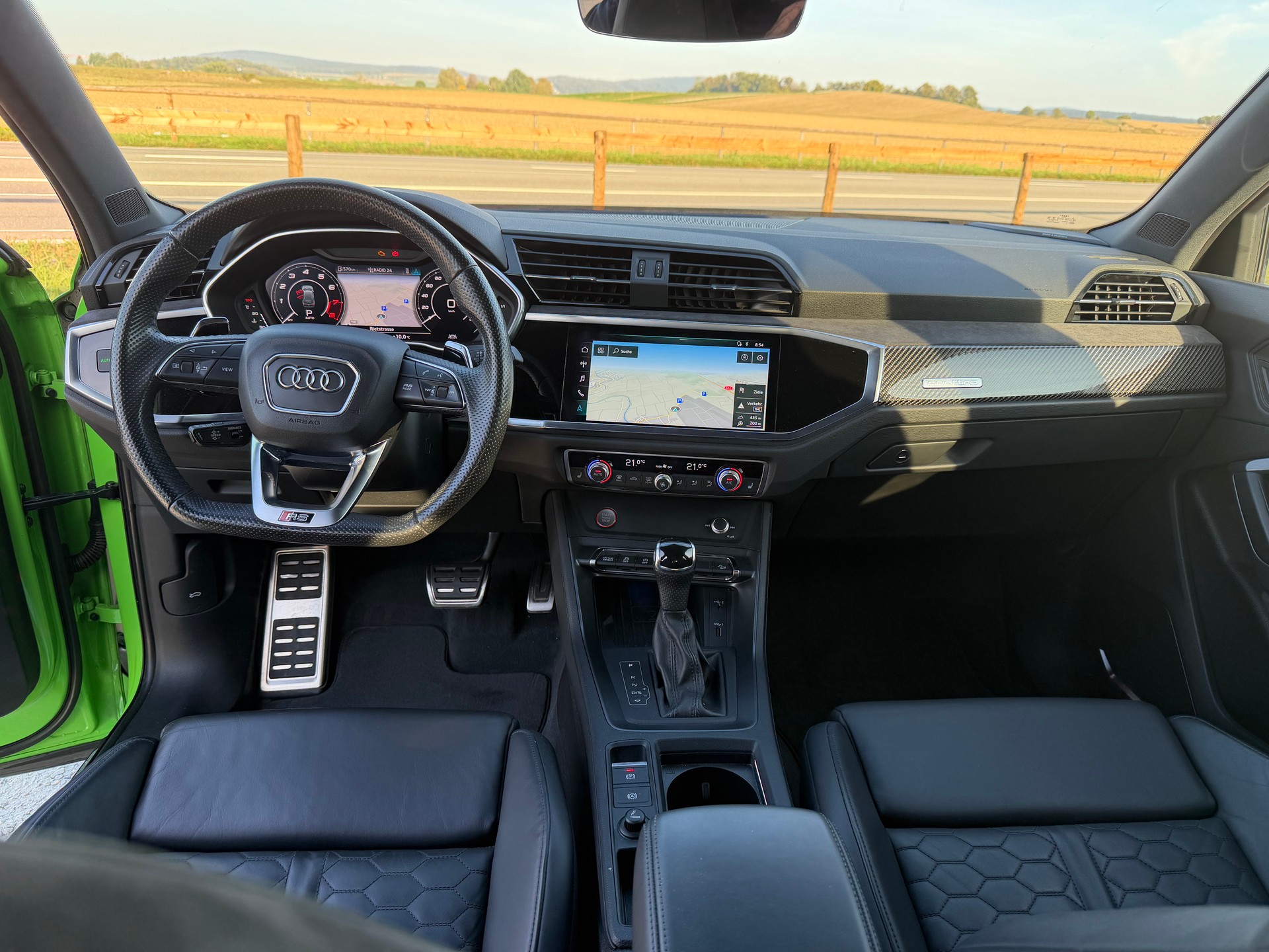 AUDI RS Q3 2.5 TFSI quattro S tronic-image-9