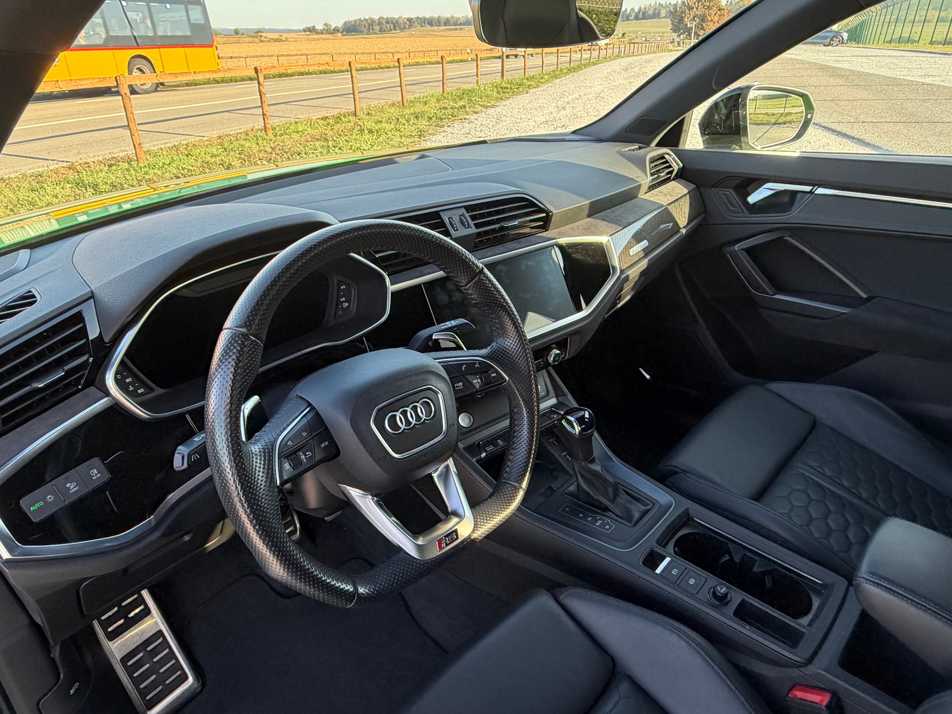 AUDI RS Q3 2.5 TFSI quattro S tronic-image-8