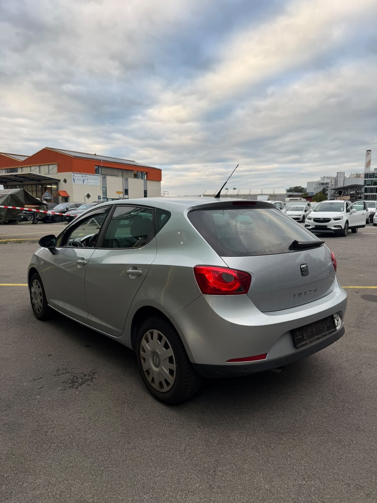 SEAT Ibiza 1.6 Style DSG-image-4