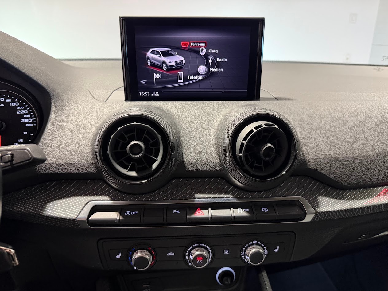 AUDI Q2 2.0 TFSI sport quattro S-tronic-image-8
