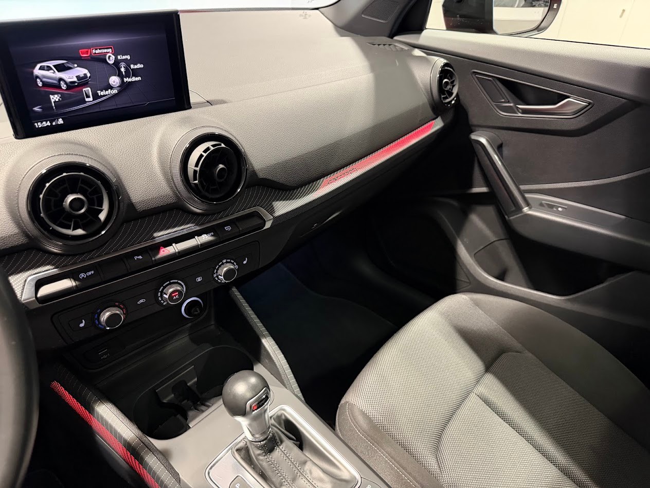 AUDI Q2 2.0 TFSI sport quattro S-tronic-image-10