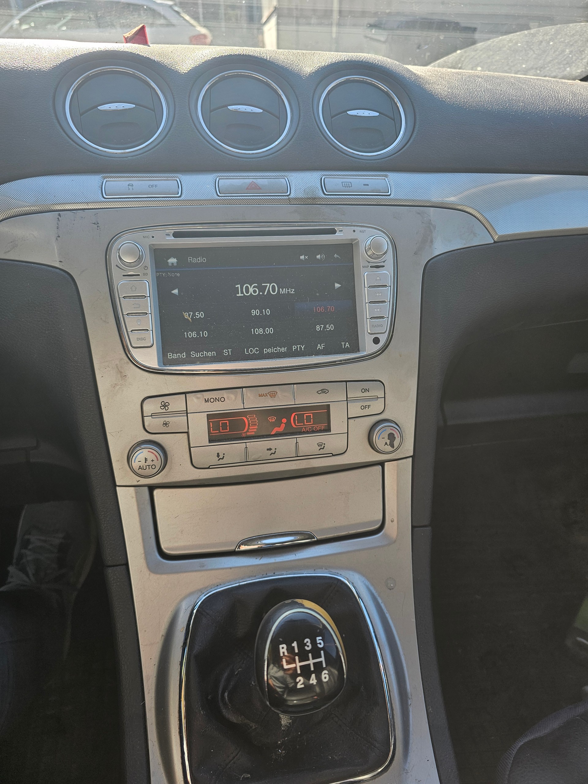 FORD S-Max 2.0 TDCi Titanium-image-9