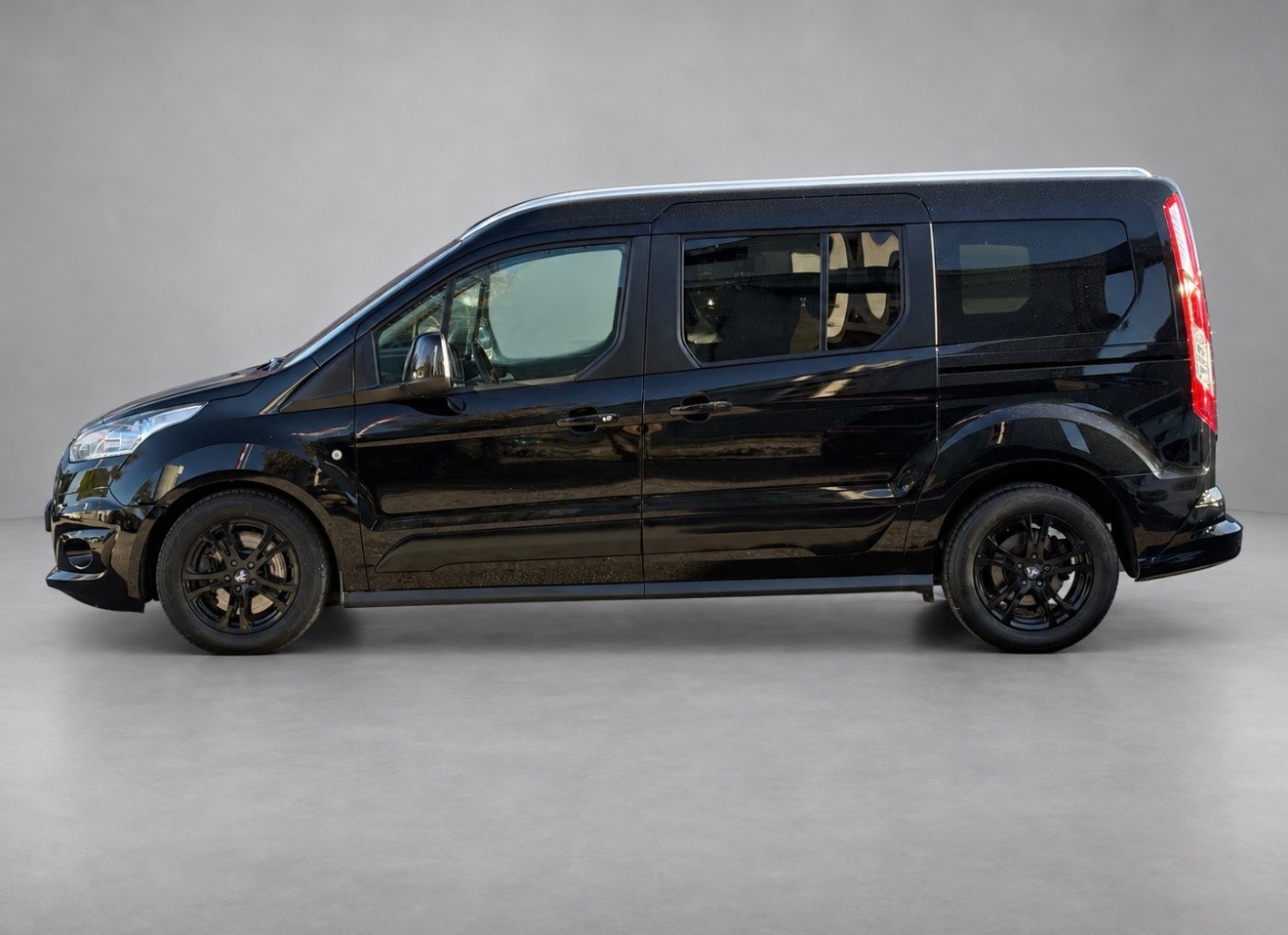 FORD Grand Tourneo Connect 1.5 TDCi Titanium Powershift-image-1