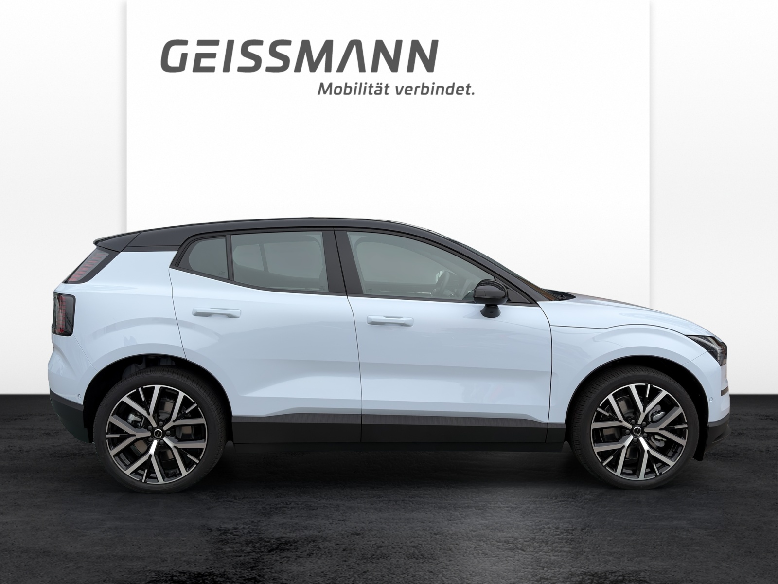 VOLVO EX30 P8 Ultra AWD-showroom-element-3