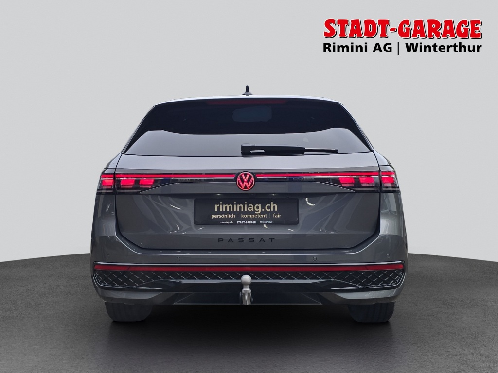 VW Passat Variant 2.0 TSI R-Line DSG 4motion-image-3