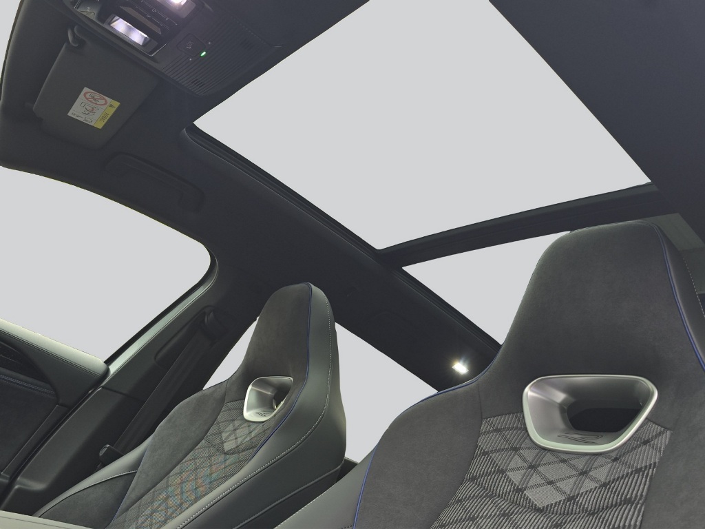 VW Passat Variant 2.0 TSI R-Line DSG 4motion-image-25