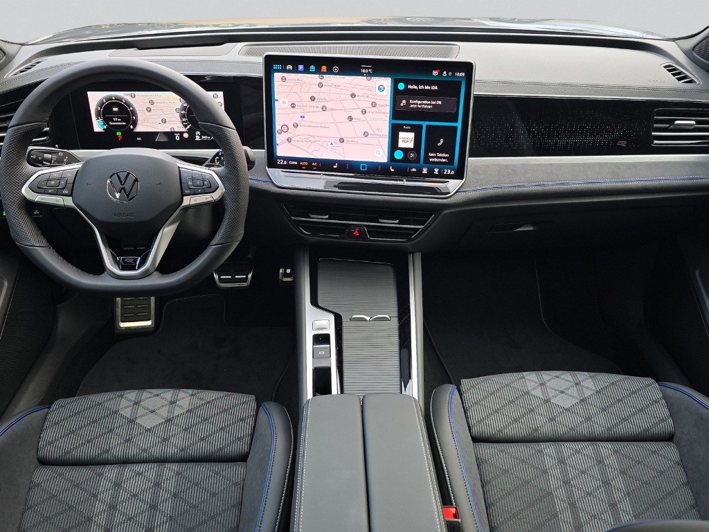 VW Passat Variant 2.0 TSI R-Line DSG 4motion-image-13