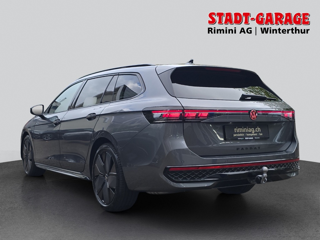 VW Passat Variant 2.0 TSI R-Line DSG 4motion-image-4