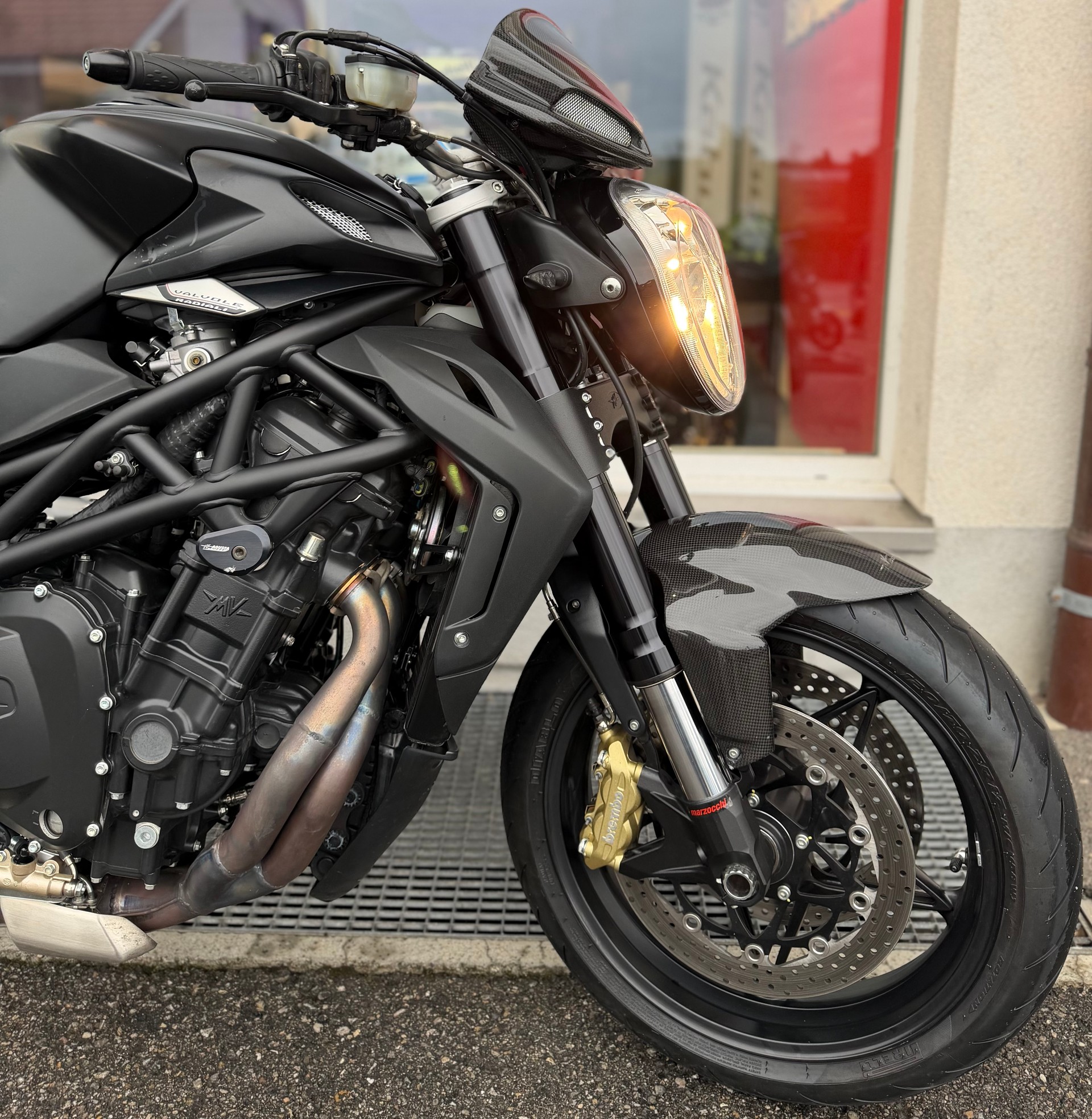 MV AGUSTA B4 Brutale 920-image-4