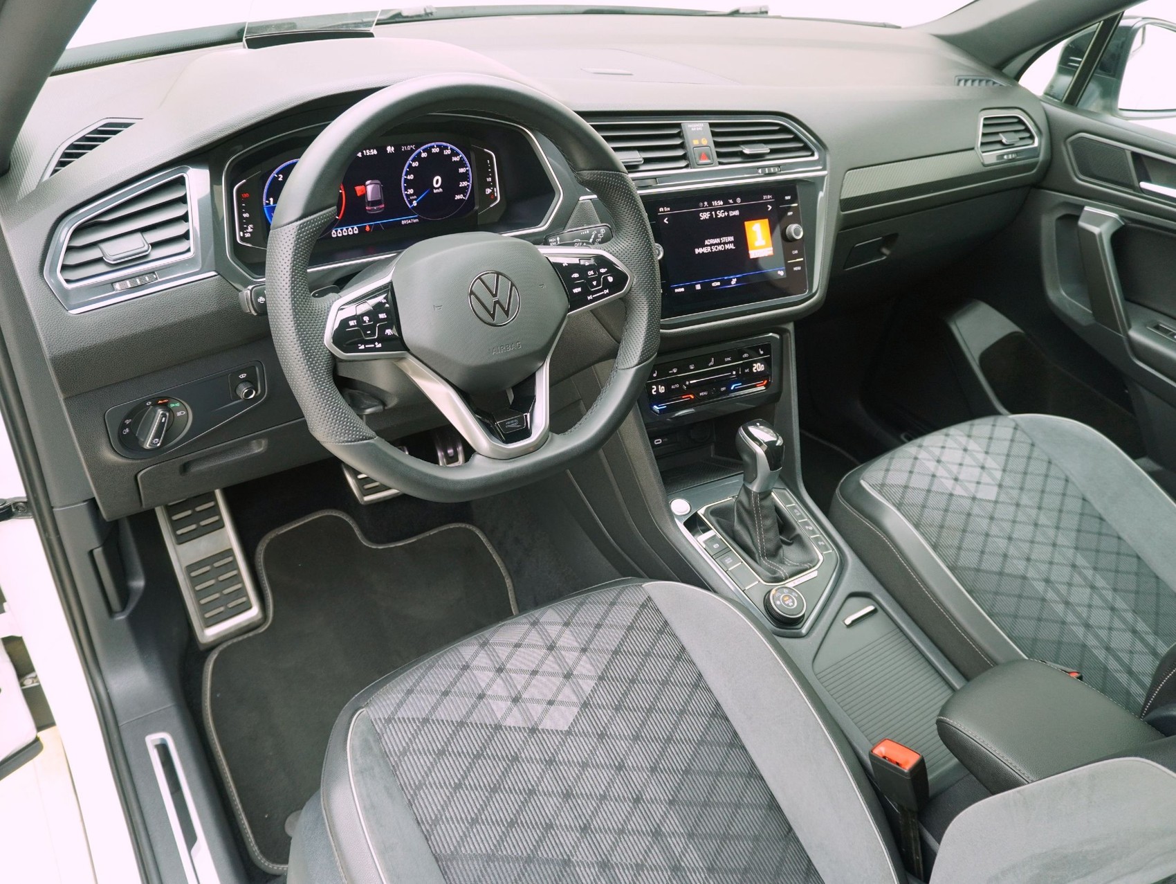 VW Tiguan Allspace 2.0 TDI DSG R-Line Black Style 4Motion-image-10