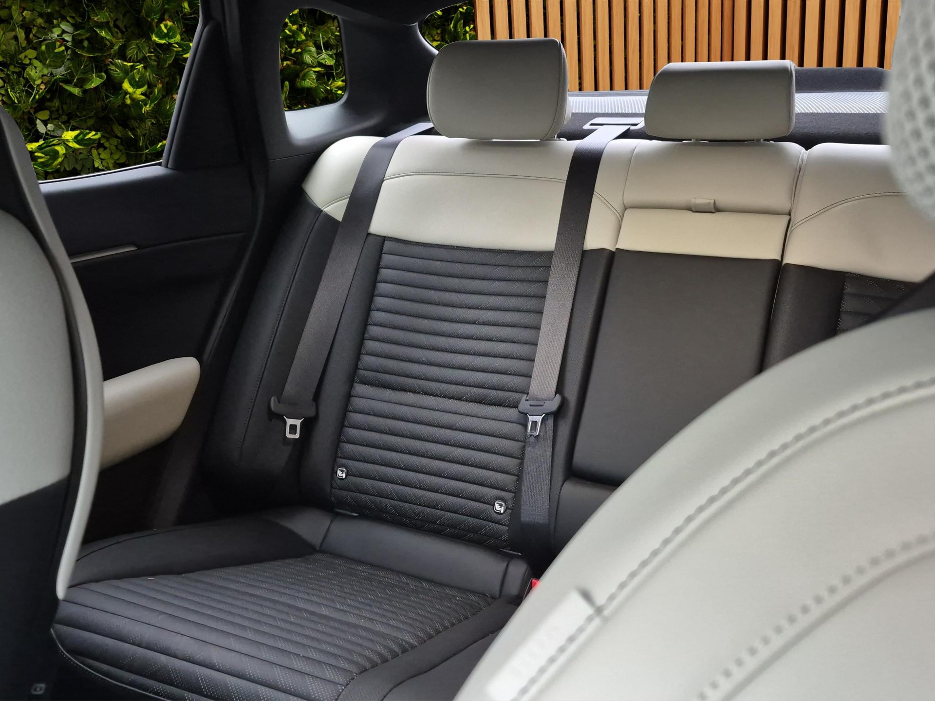 KIA EV4 Fastback 81 kWh GT-Line-image-11