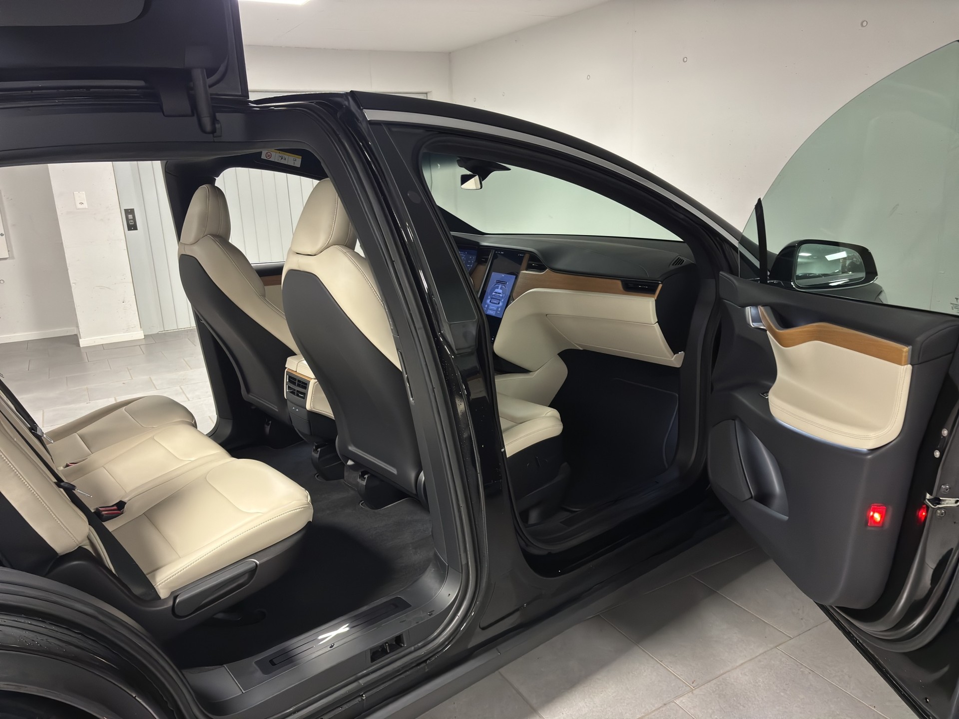 TESLA Model X Maximale-Reichweite-image-25