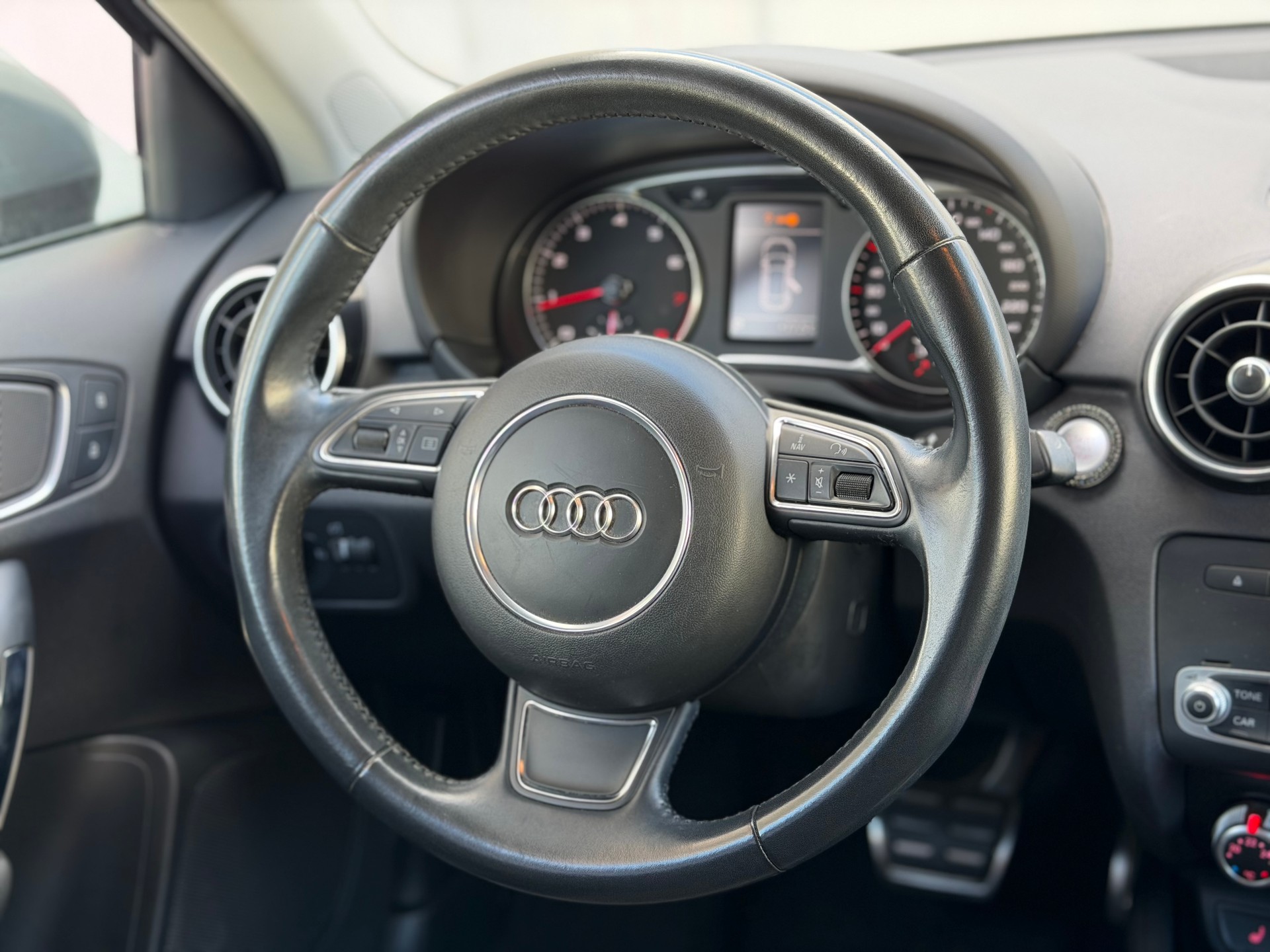 AUDI A1 Sportback Sport 1.4 TFSI Ambition S-tronic 192PS NARDO-GREY-image-23