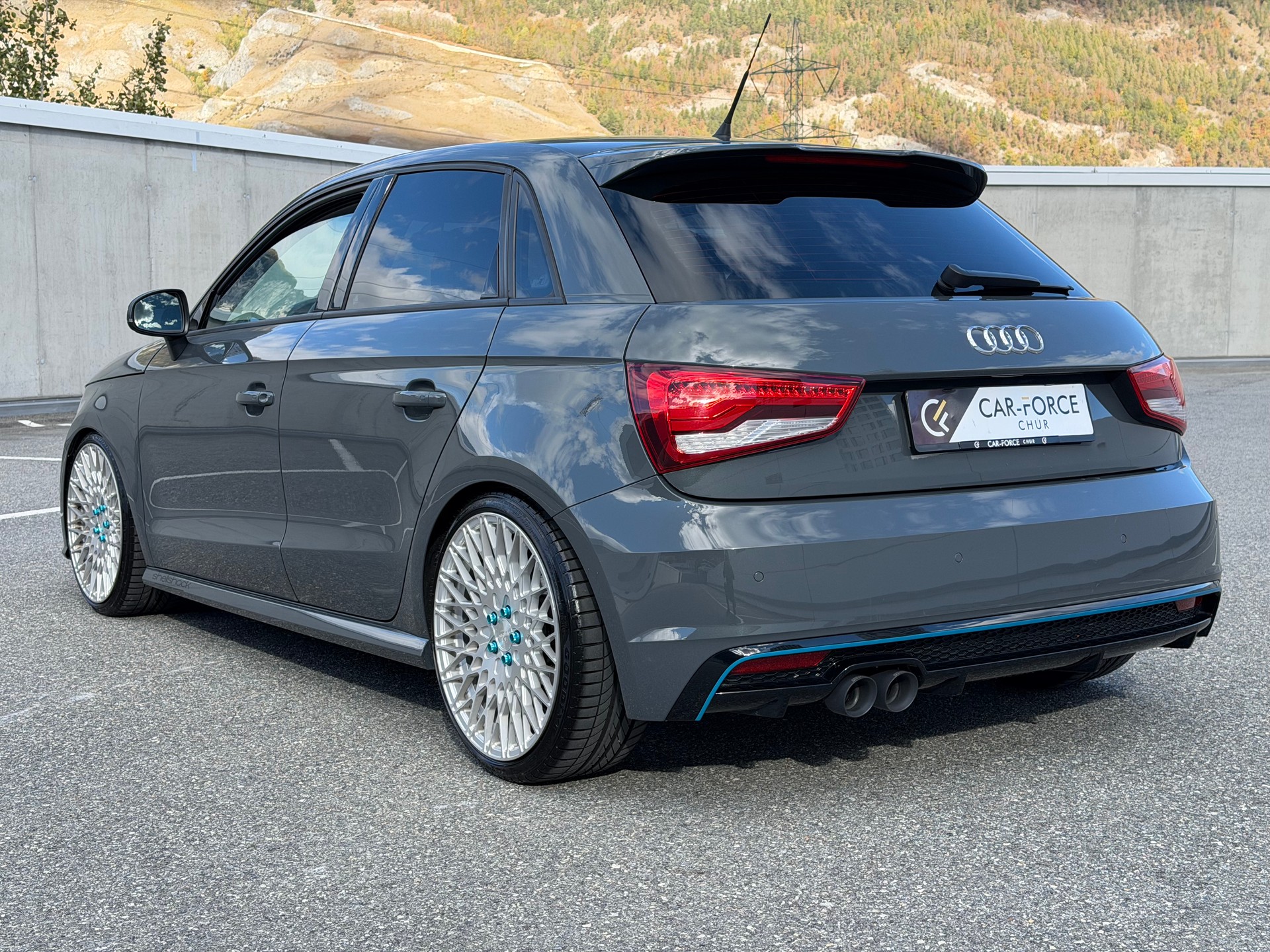 AUDI A1 Sportback Sport 1.4 TFSI Ambition S-tronic 192PS NARDO-GREY-showroom-element-3