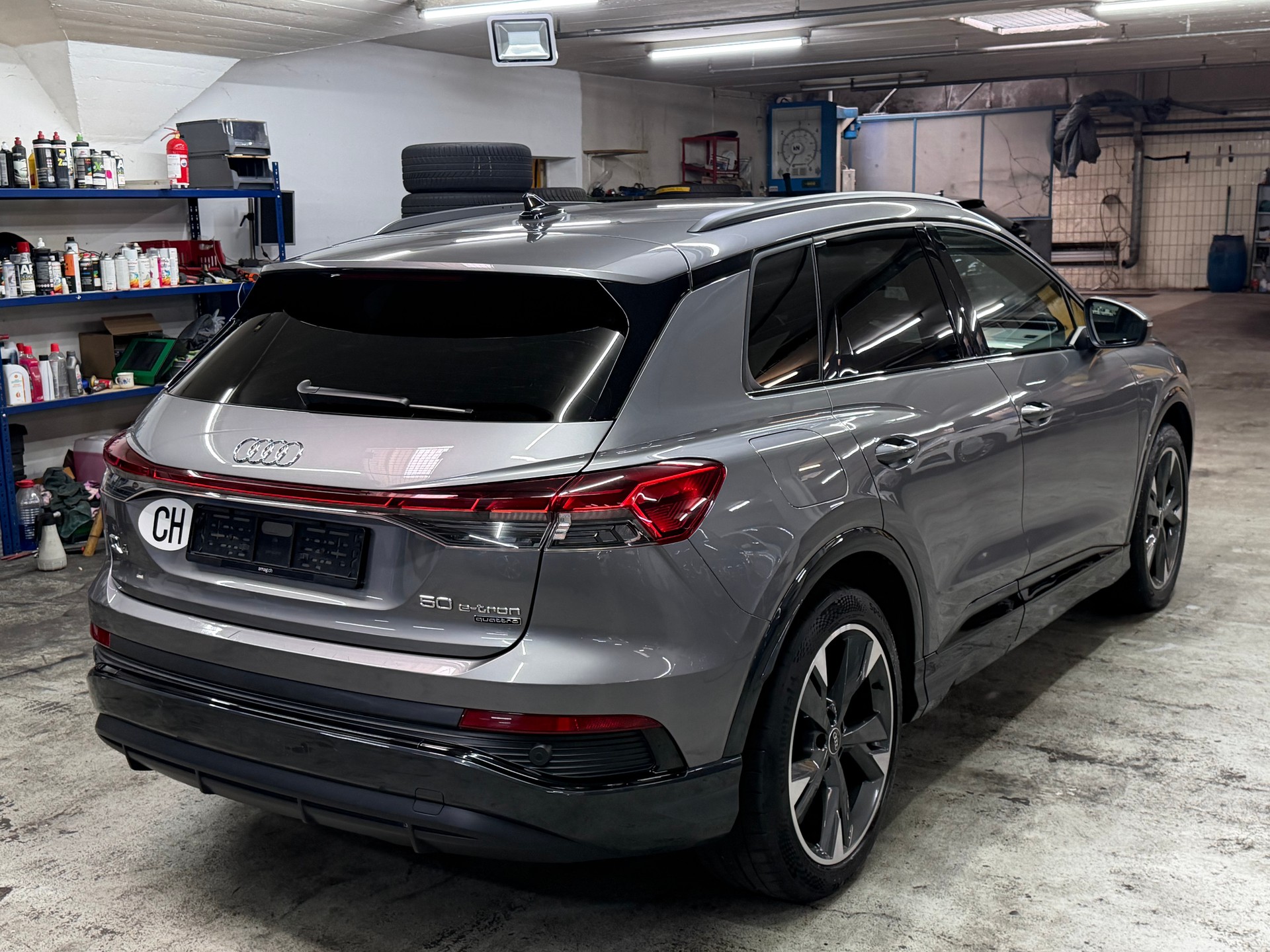 AUDI Q4 e-tron 50 quattro-image-5
