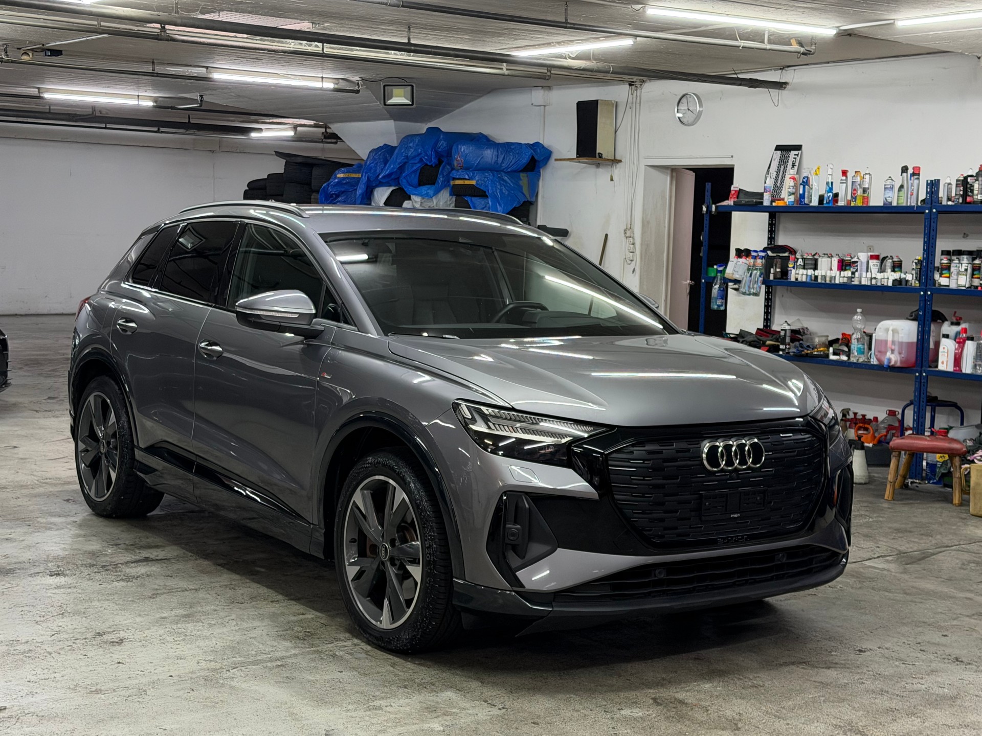 AUDI Q4 e-tron 50 quattro-image-4