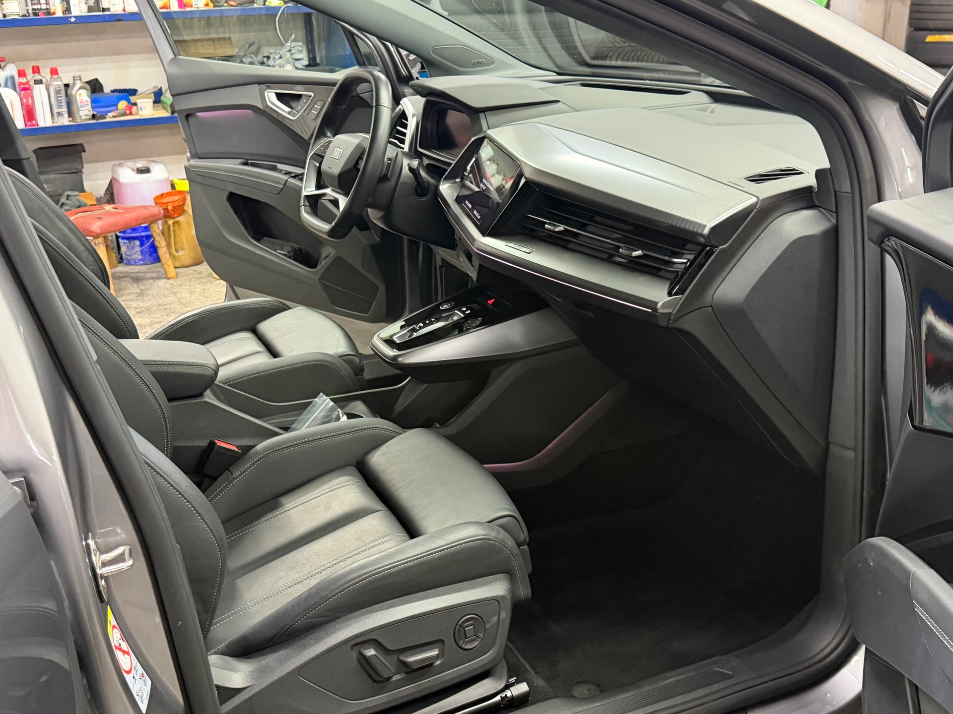 AUDI Q4 e-tron 50 quattro-image-13
