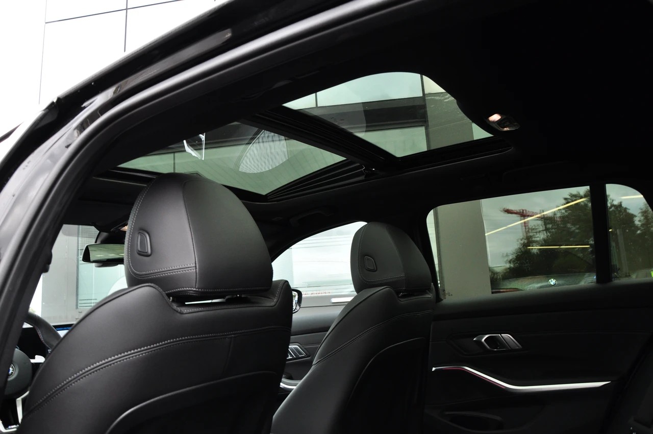BMW M340i xDrive 48V Touring Steptronic M Sport Pro-image-19