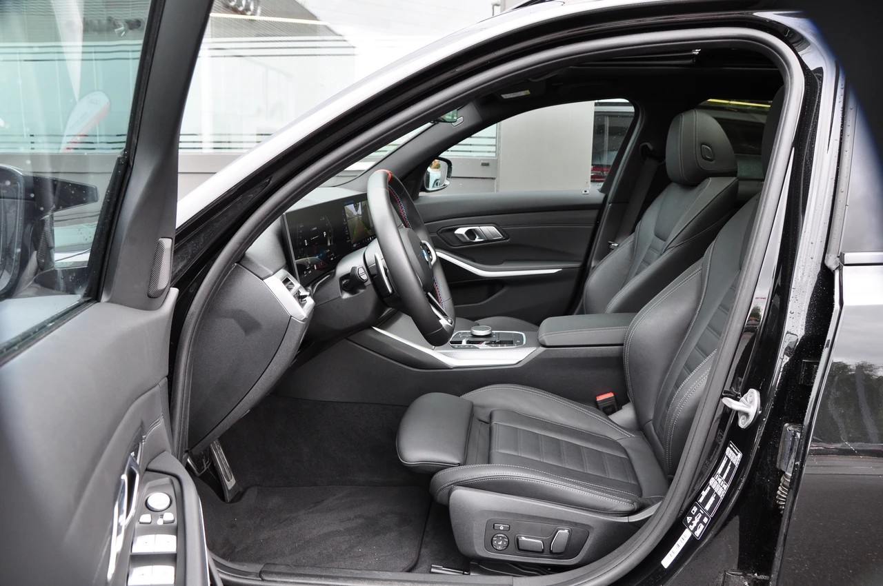 BMW M340i xDrive 48V Touring Steptronic M Sport Pro-image-16