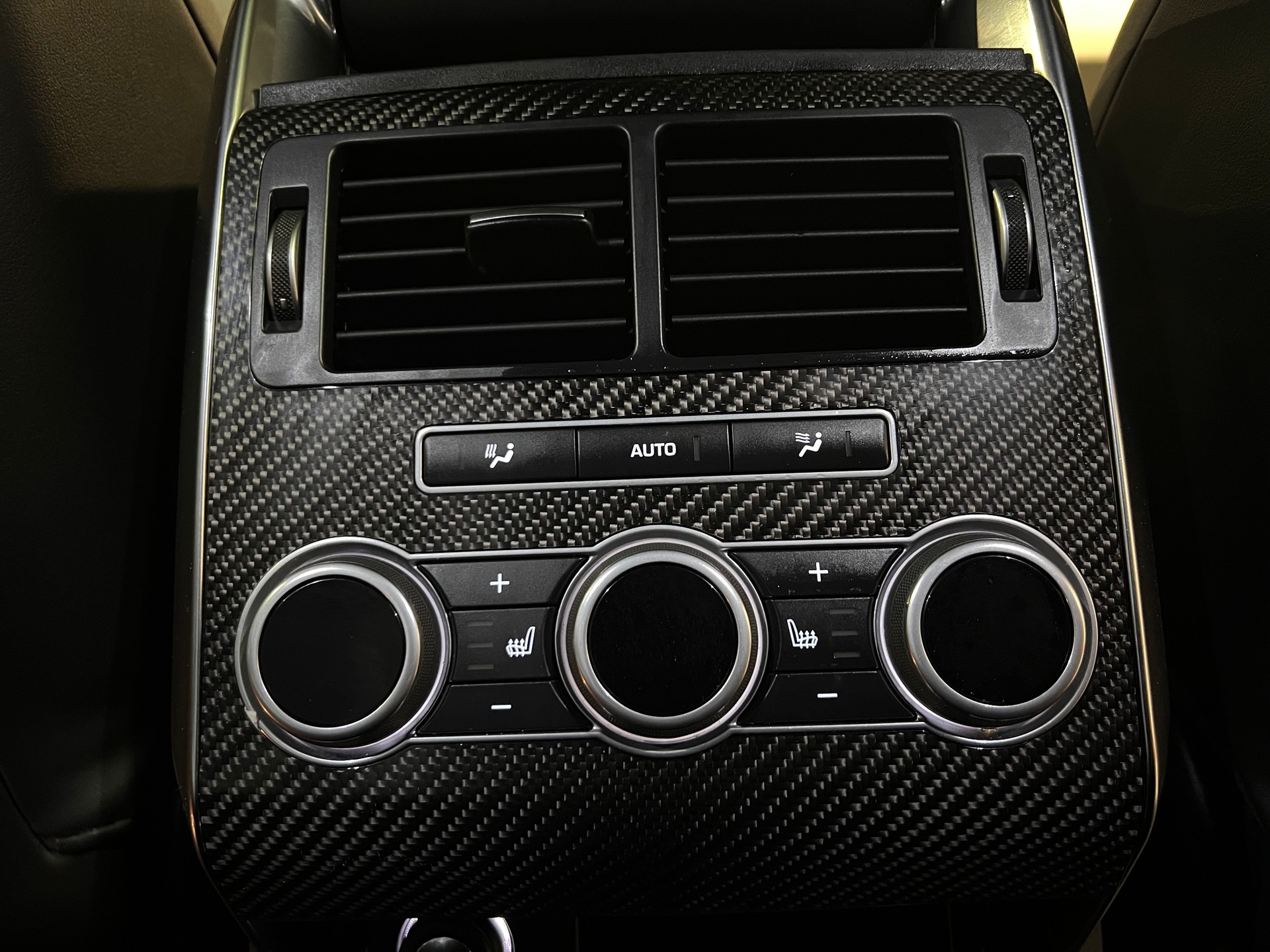 LAND ROVER Range Rover Sport 5.0 V8 SVR-image-22