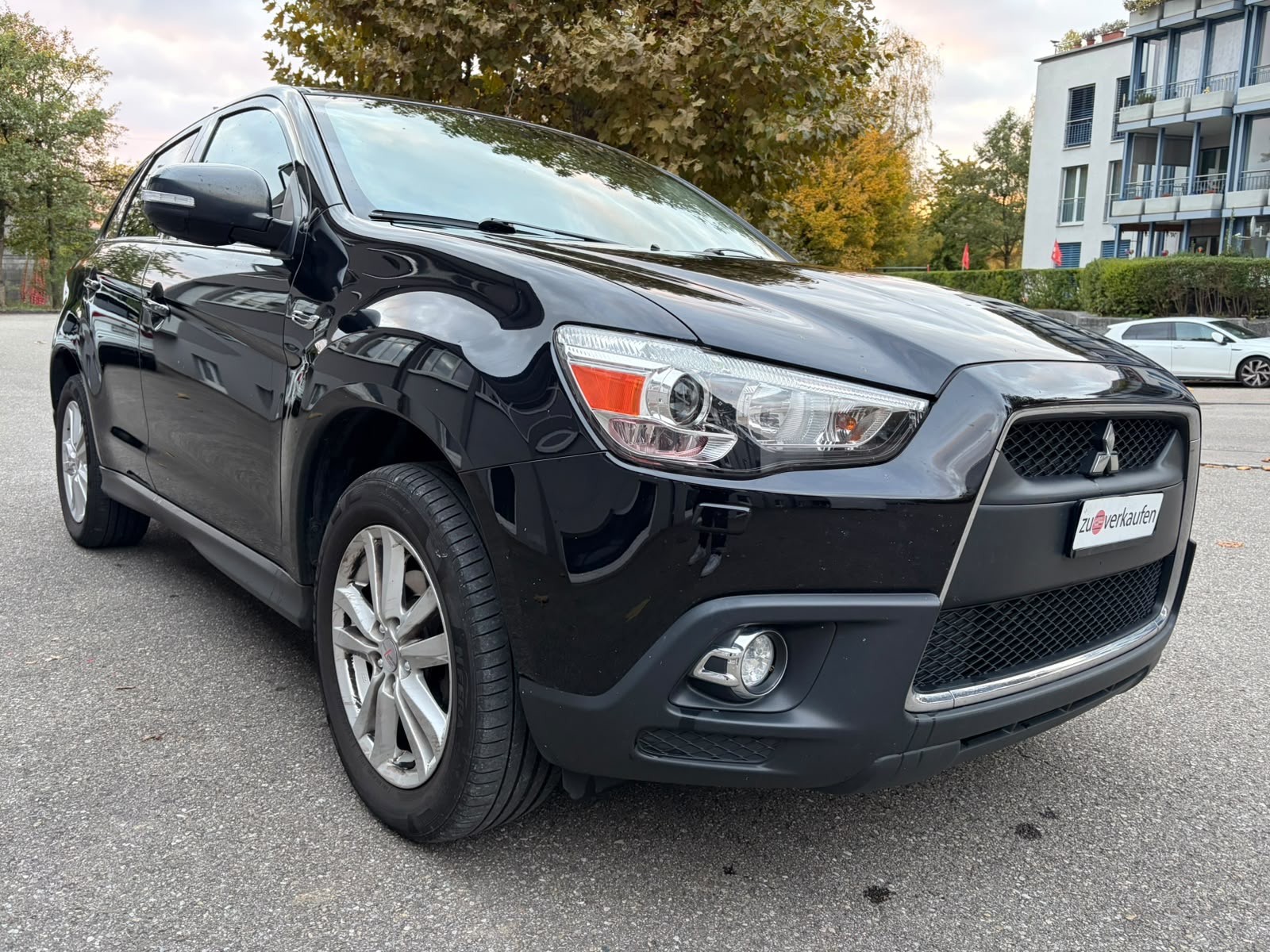 MITSUBISHI ASX 1.8 DID SuperJubilé 4WD-image-2