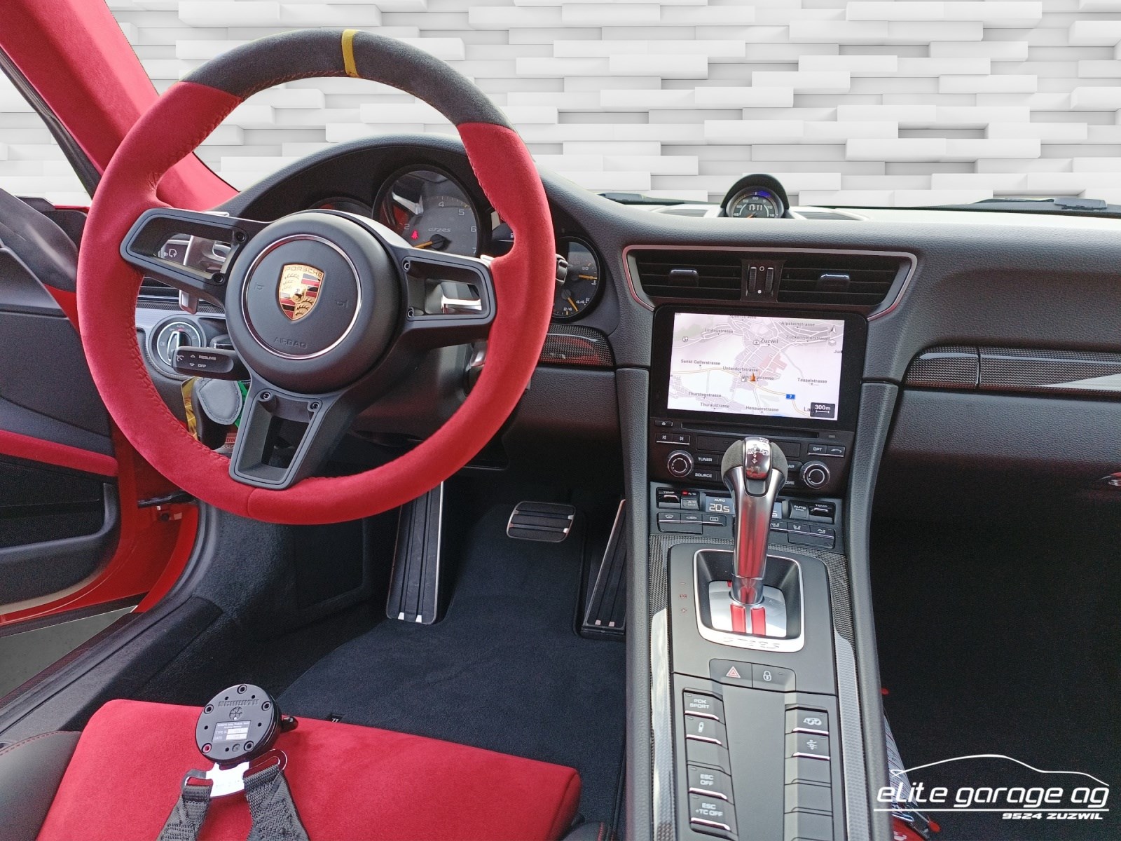 PORSCHE 911 GT2 RS PDK-image-10