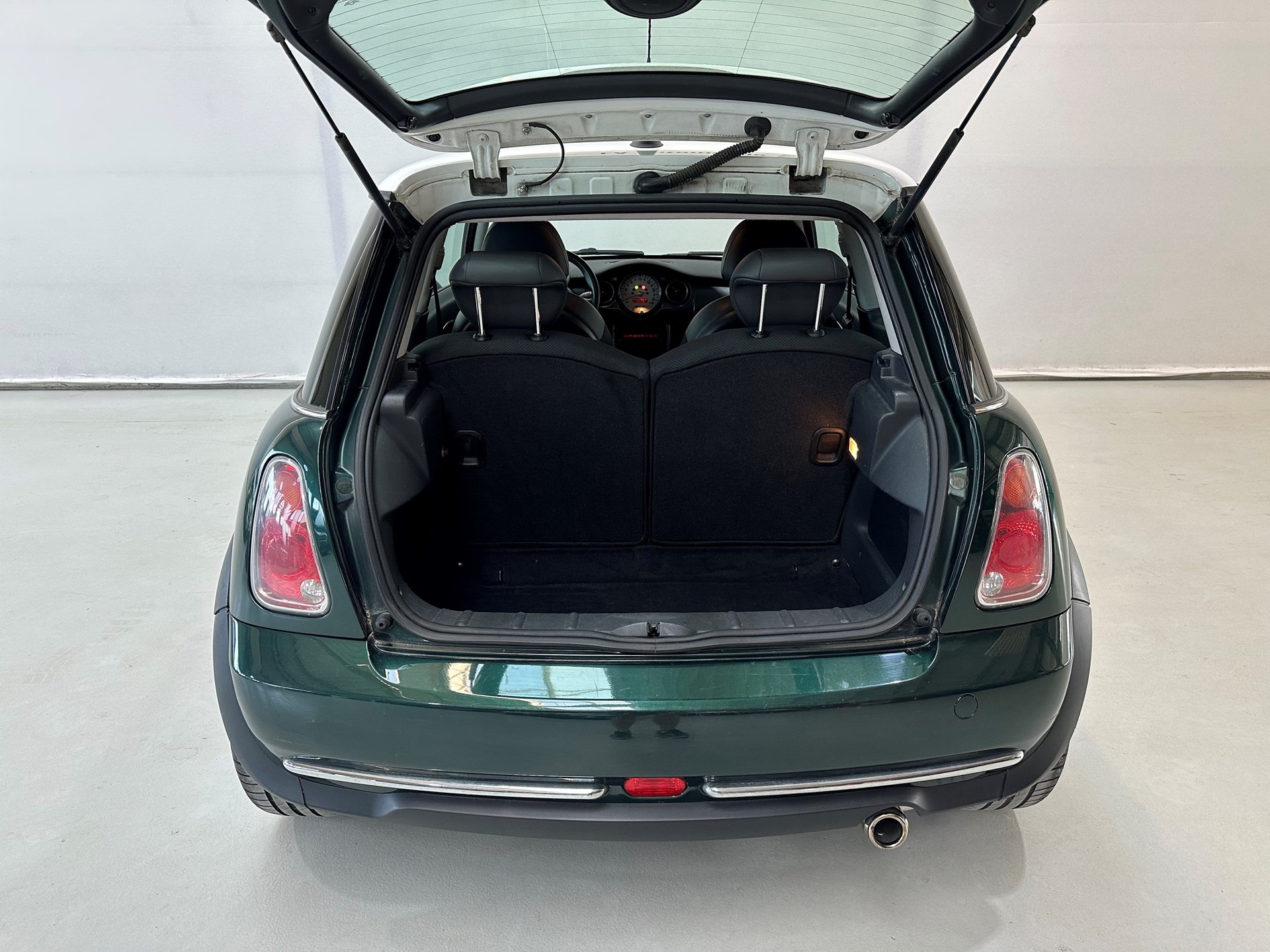 MINI Cooper-image-10