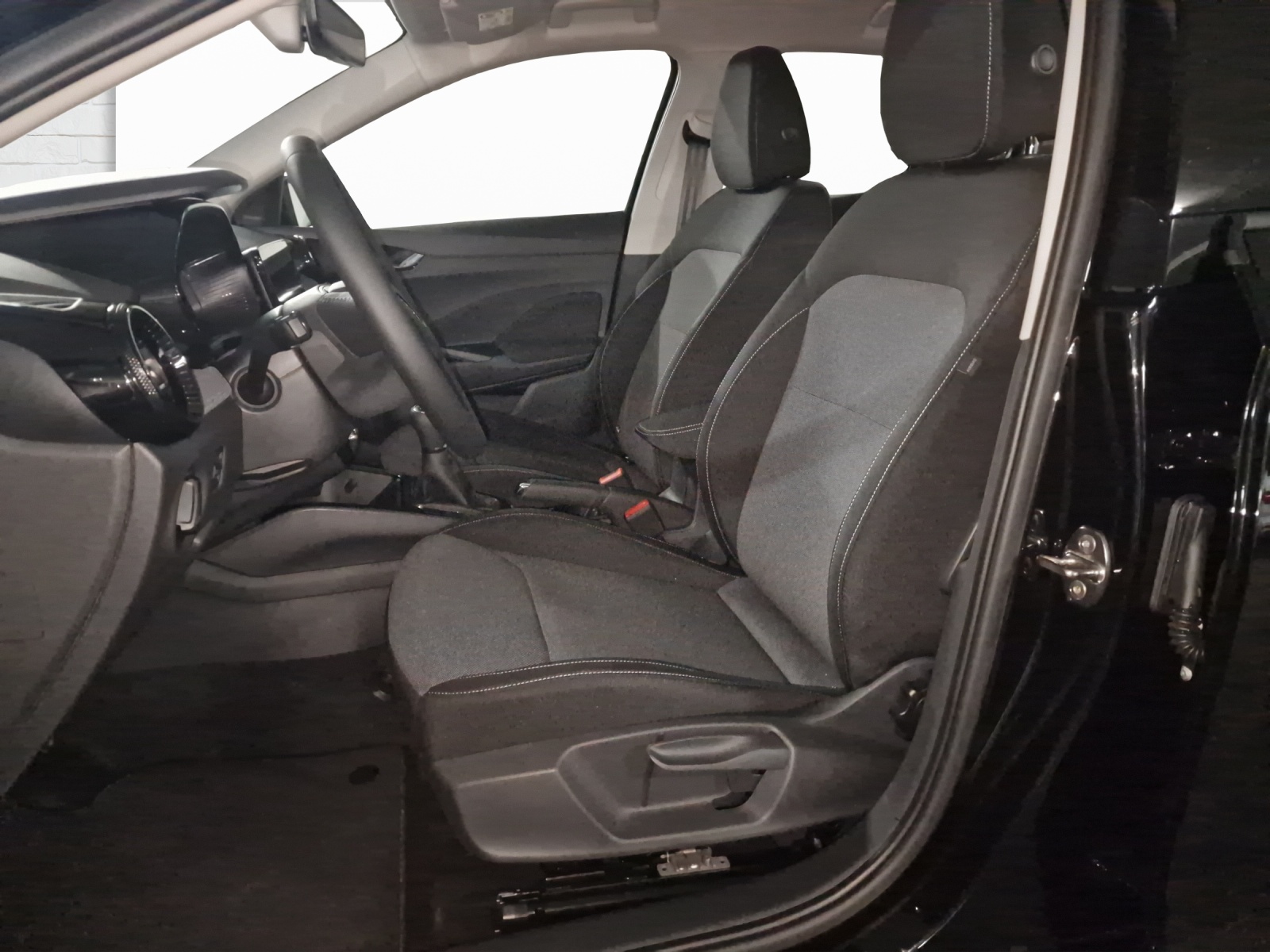 SKODA Fabia 1.0 MPI Selection-image-7