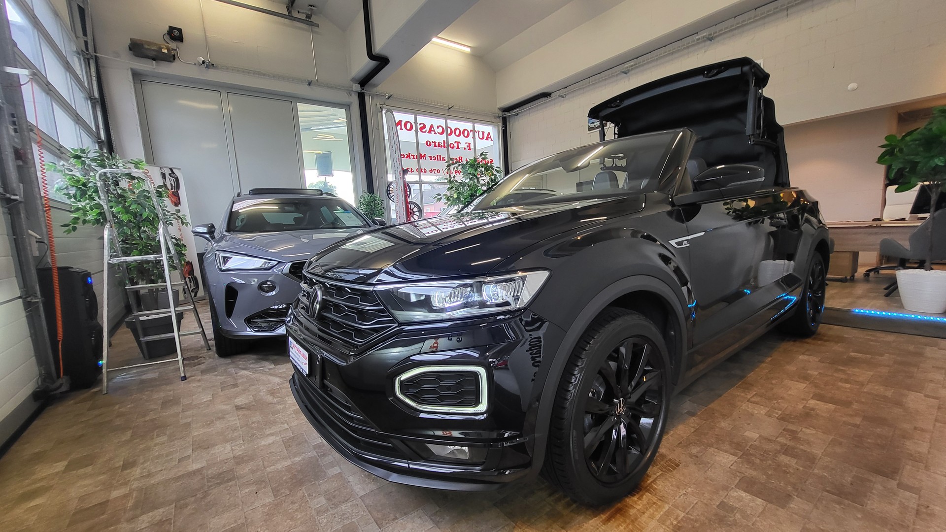 VW T-Roc Cabriolet 1.5 TSI EVO Black & White DSG-image-15