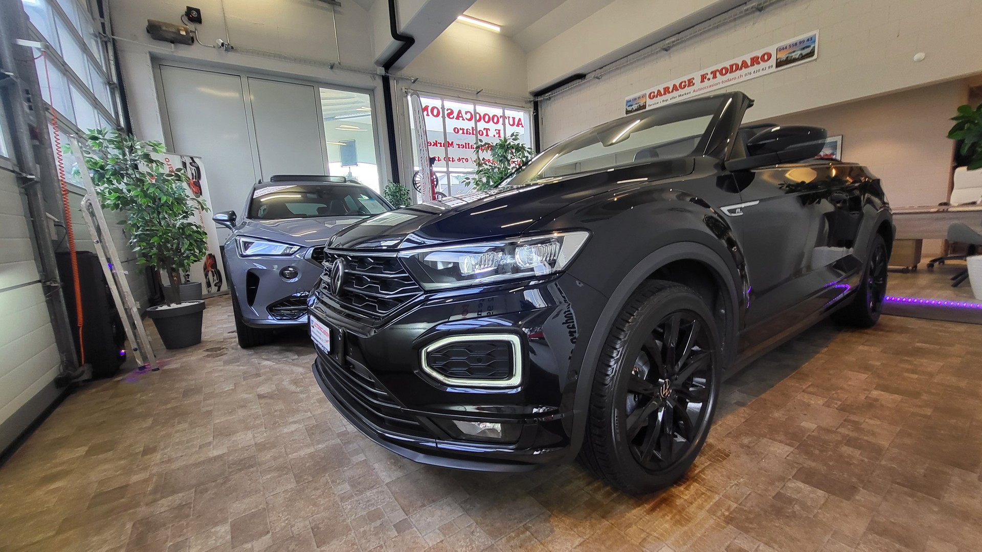 VW T-Roc Cabriolet 1.5 TSI EVO Black & White DSG-image-26