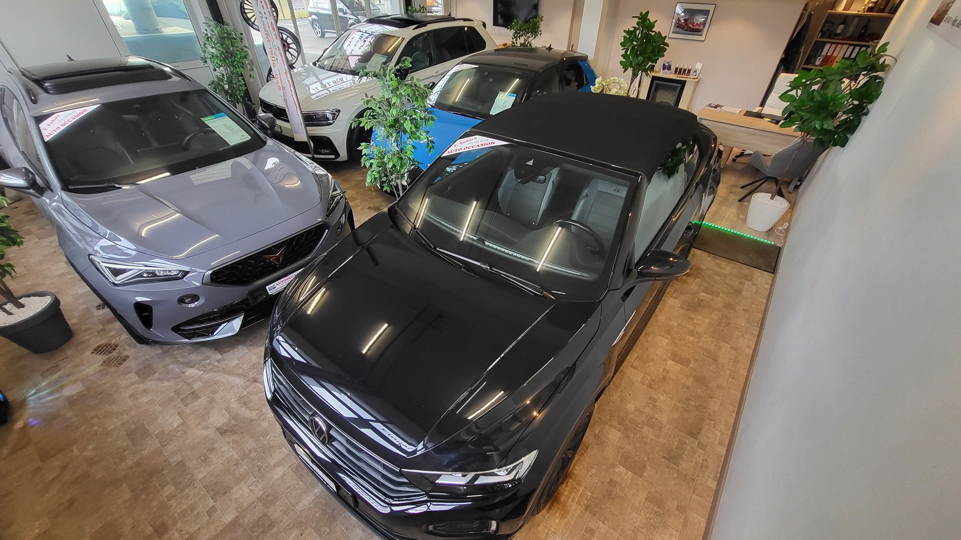 VW T-Roc Cabriolet 1.5 TSI EVO Black & White DSG-image-4