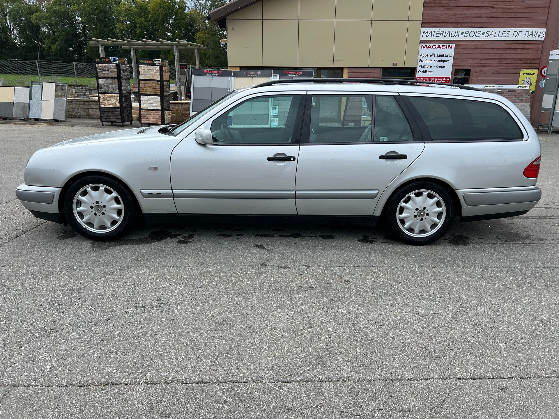MERCEDES-BENZ E 290 TD Classic-image-6