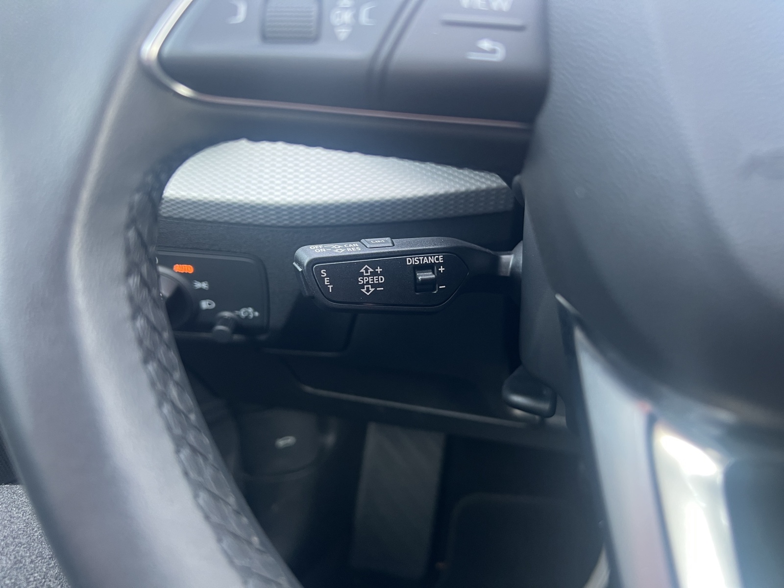 AUDI Q2 35 TFSI S line S-tronic-image-14