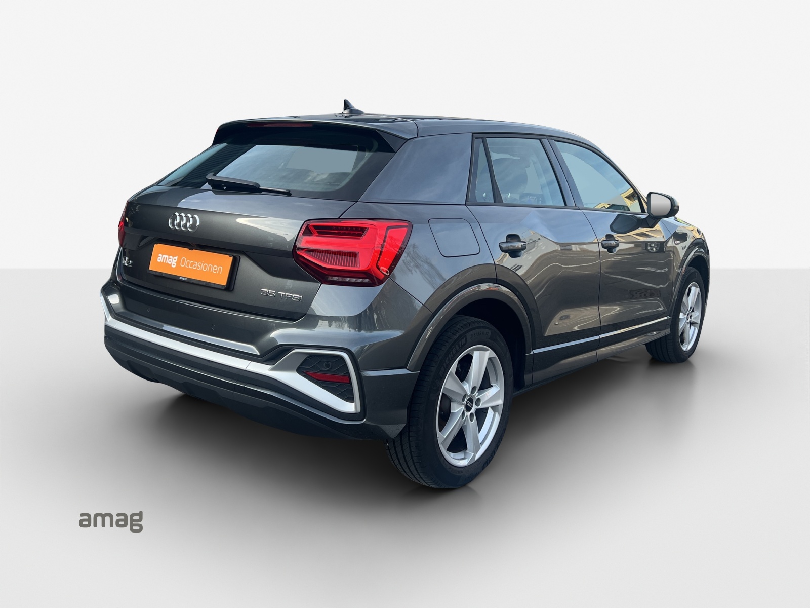 AUDI Q2 35 TFSI S line S-tronic-image-4