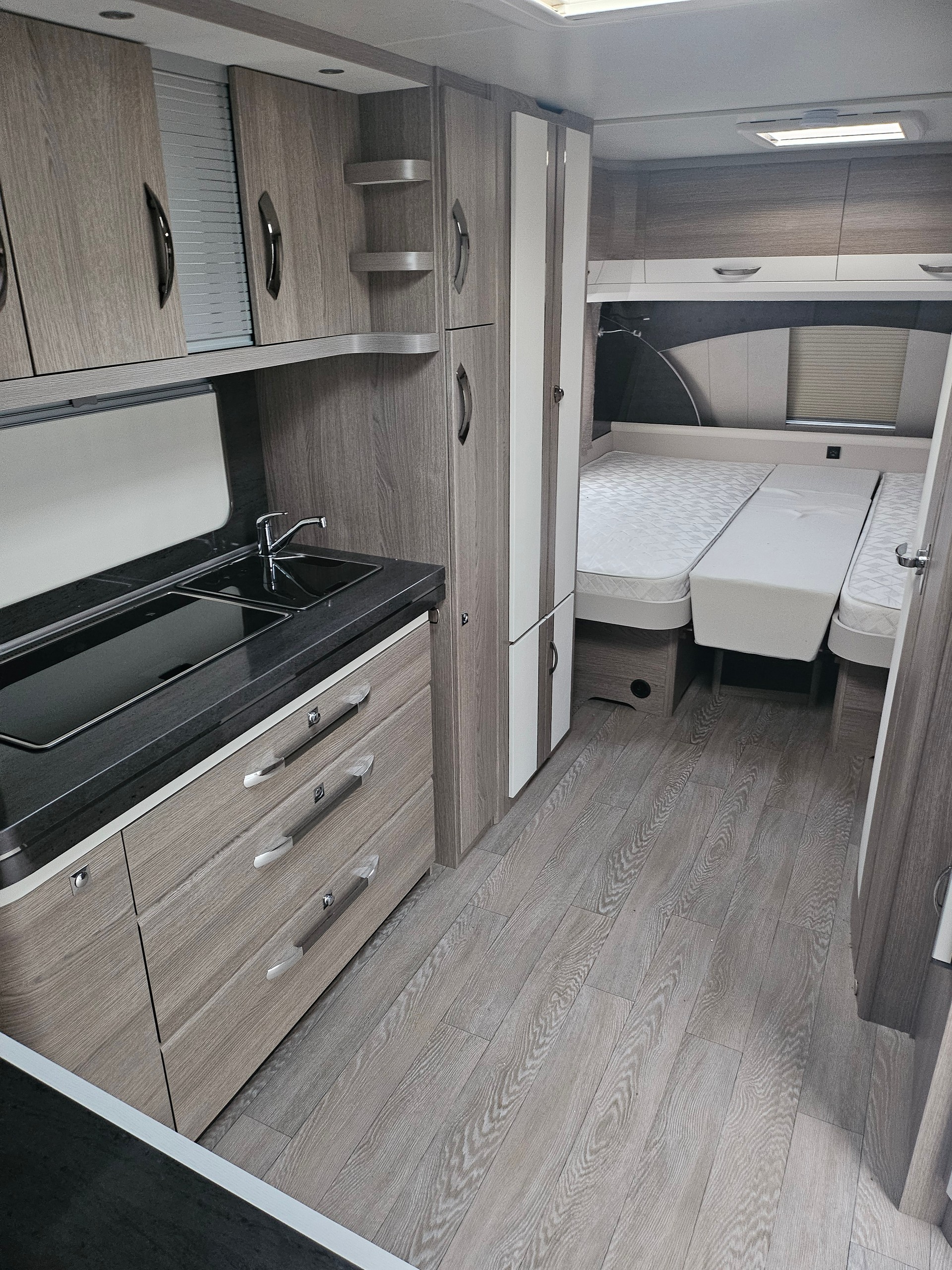HOBBY Prestige 560 UL-image-10