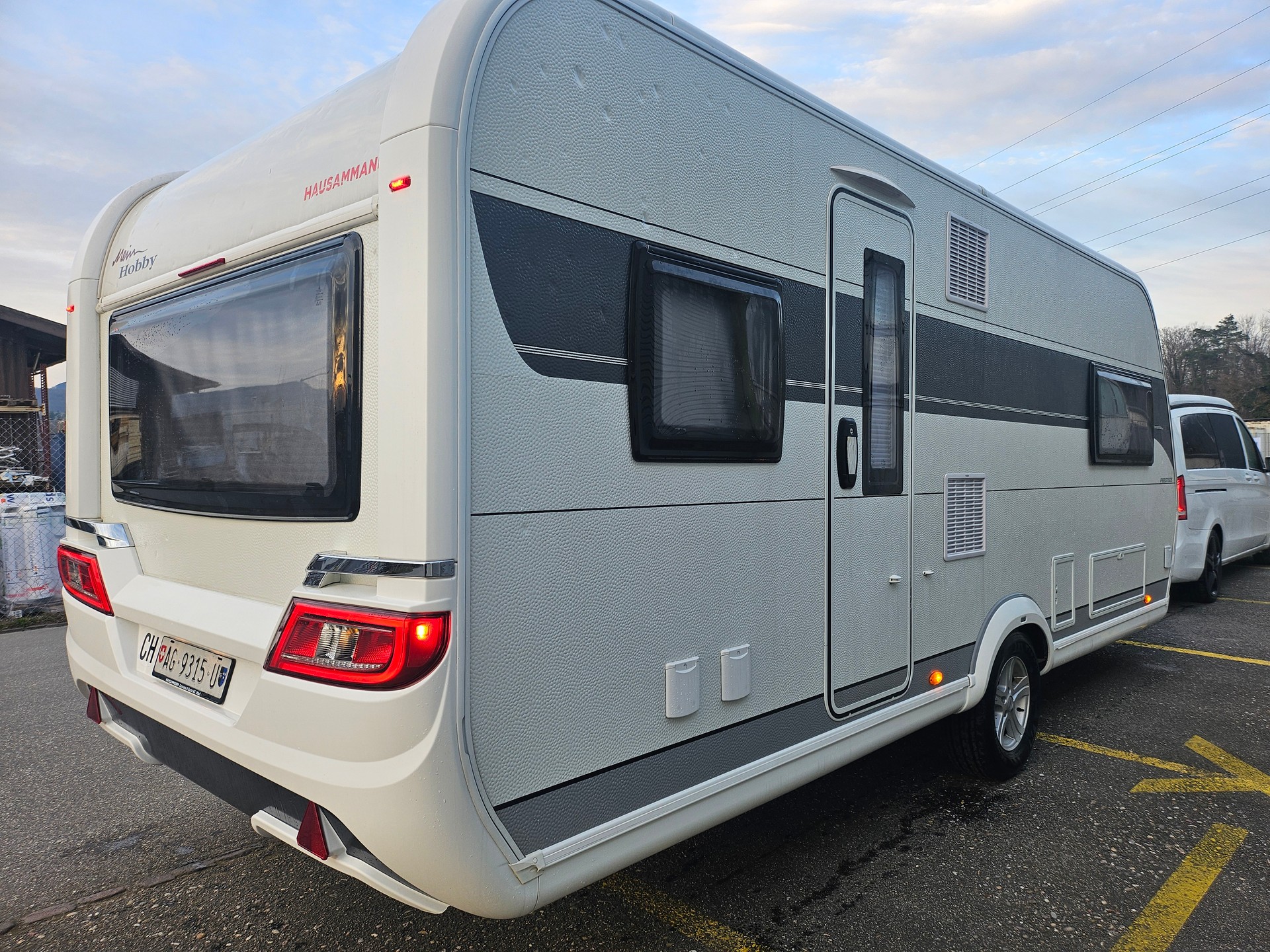 HOBBY Prestige 560 UL-image-3