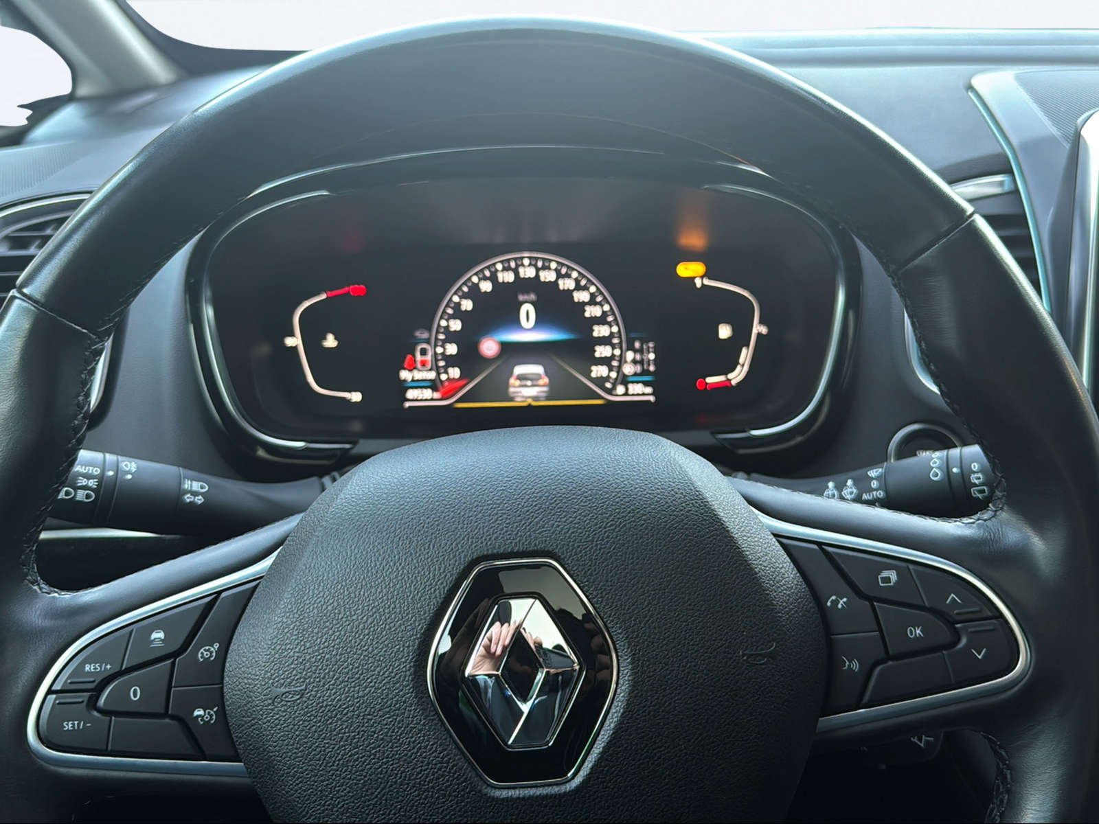 RENAULT Espace 2.0 dCi Techno EDC 6-image-12