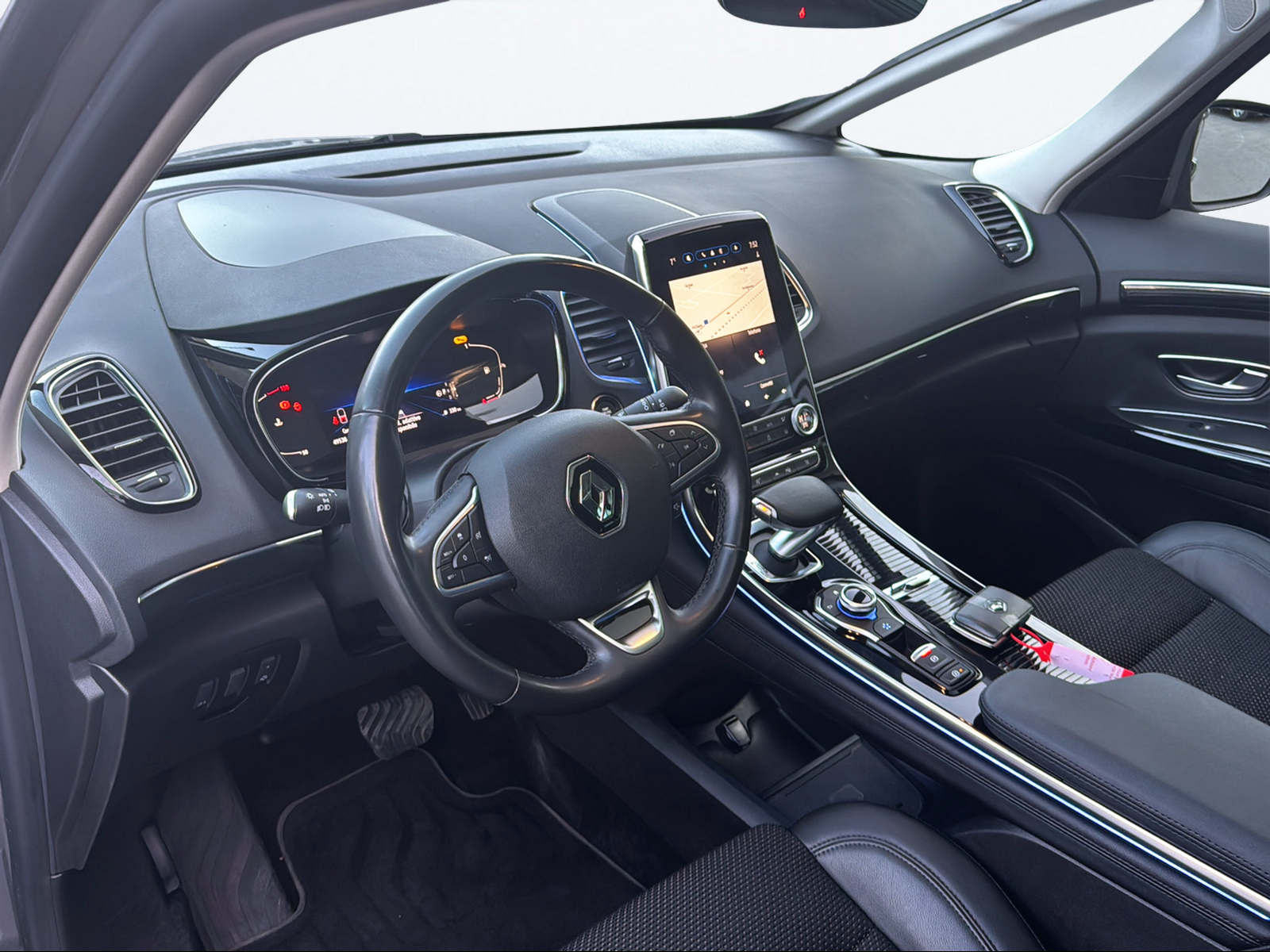 RENAULT Espace 2.0 dCi Techno EDC 6-image-11