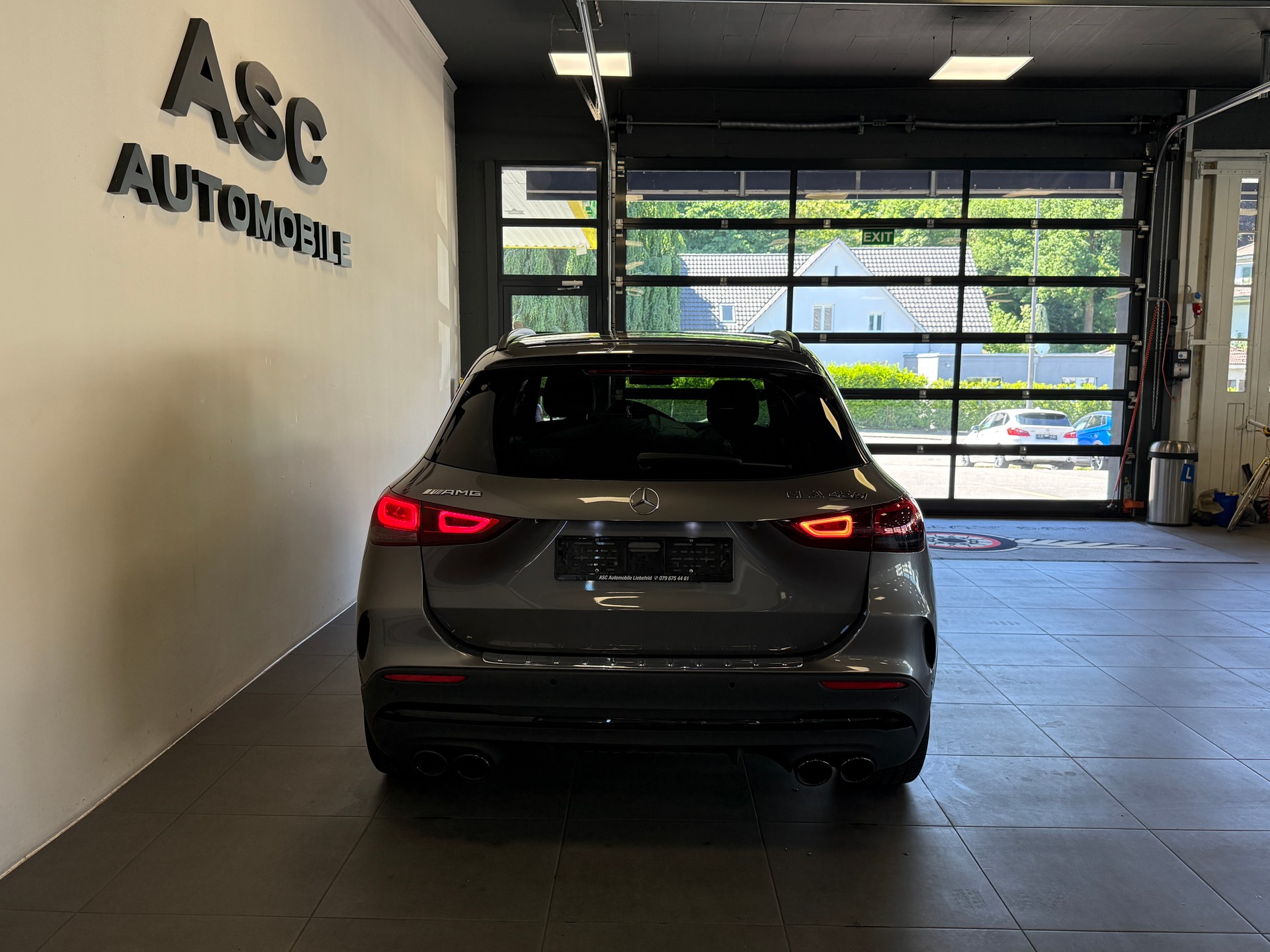 MERCEDES-BENZ GLA 45 S AMG 4Matic+ 8G-Speedshift DCT-showroom-element-3