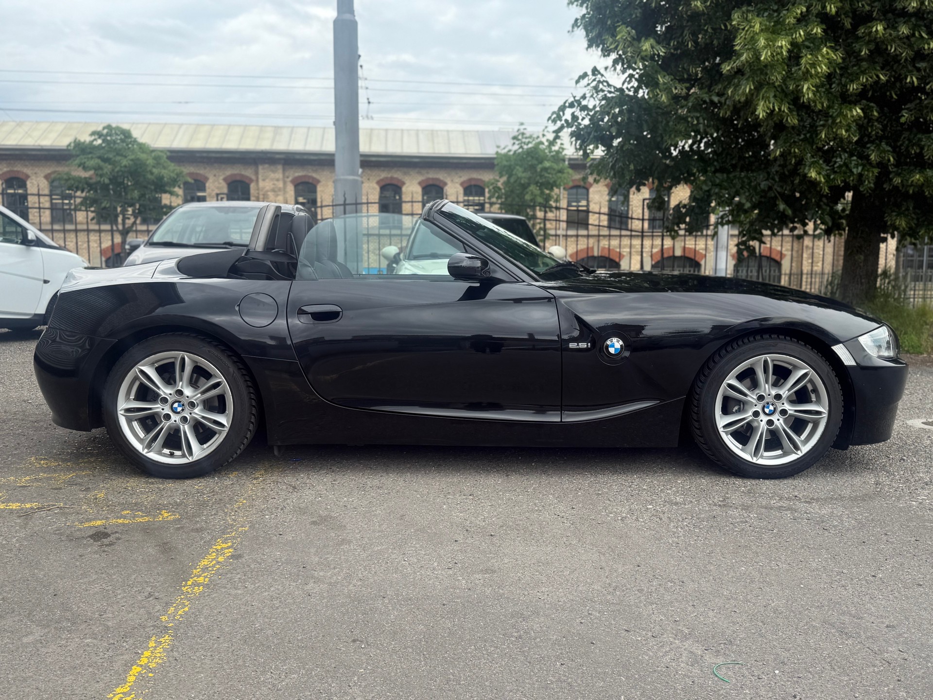 BMW Z4 2.5i Roadster-image-3