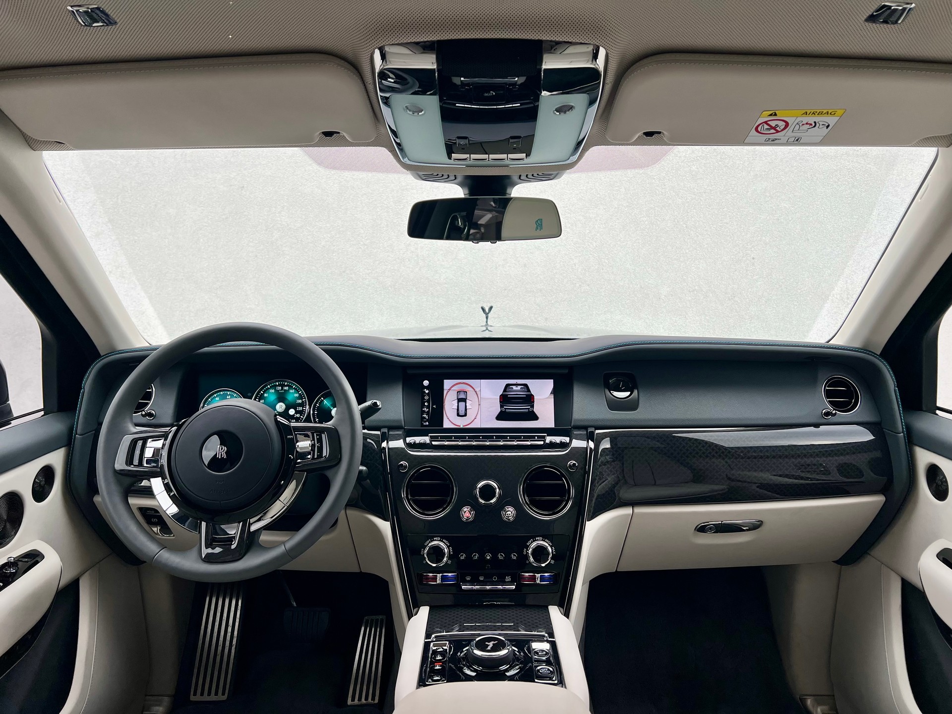 ROLLS-ROYCE Cullinan 6.7 V12 Black Badge-image-7