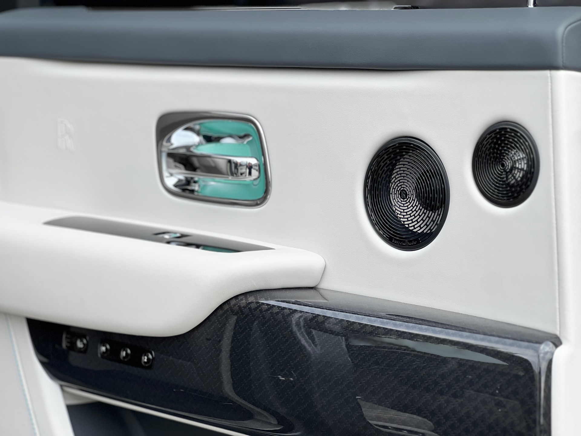 ROLLS-ROYCE Cullinan 6.7 V12 Black Badge-image-10