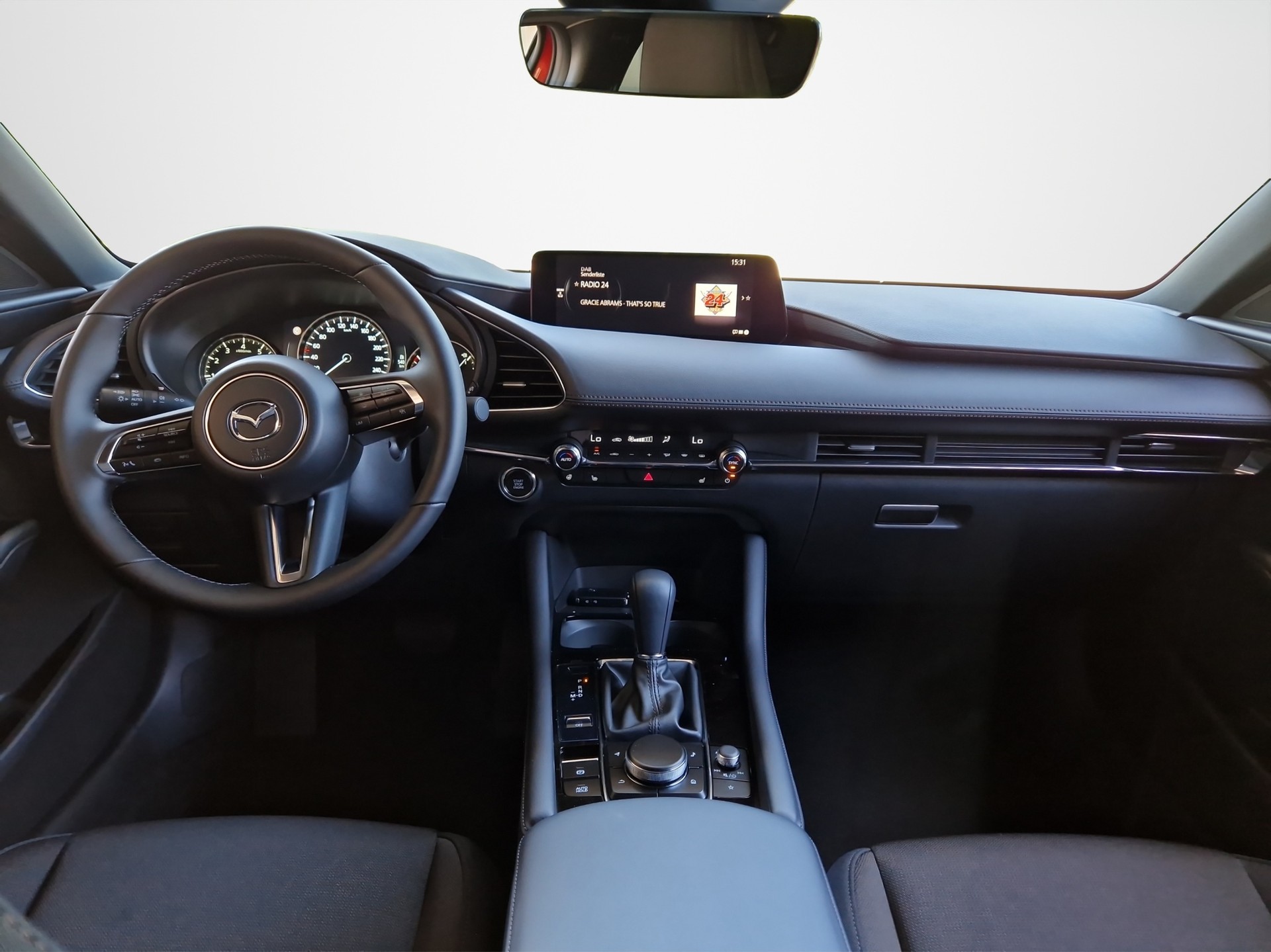 MAZDA 3 Hatchback SKYACTIV-G M Hybrid 140 Centre Line Automat-image-13