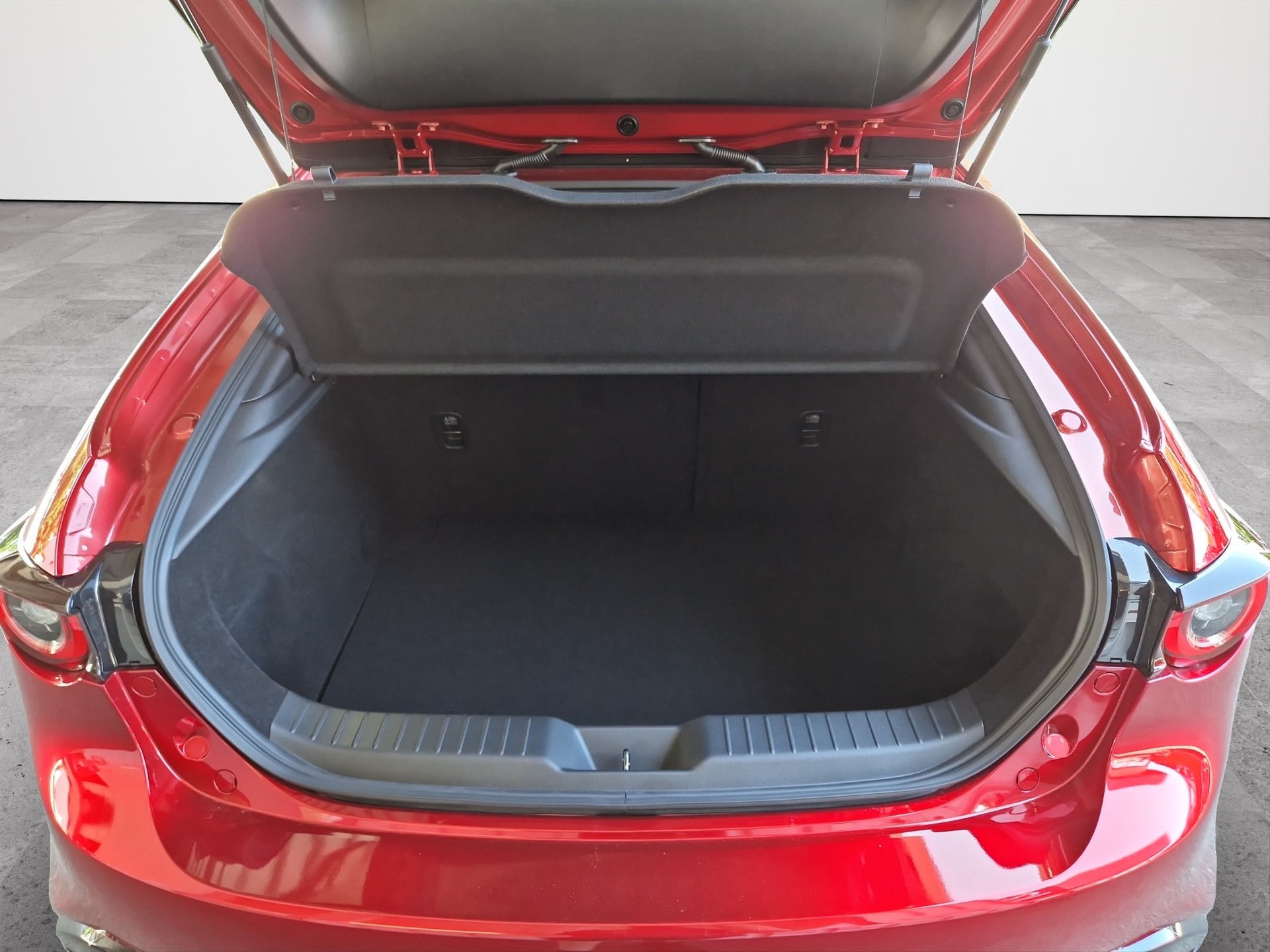 MAZDA 3 Hatchback SKYACTIV-G M Hybrid 140 Centre Line Automat-image-15