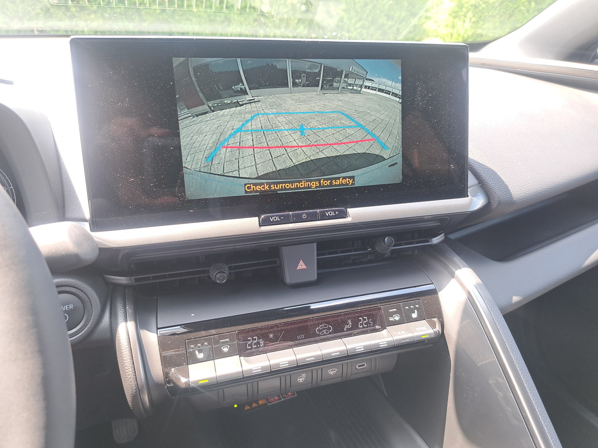TOYOTA C-HR 2.0 PHEV CVT Swiss Edition-image-13