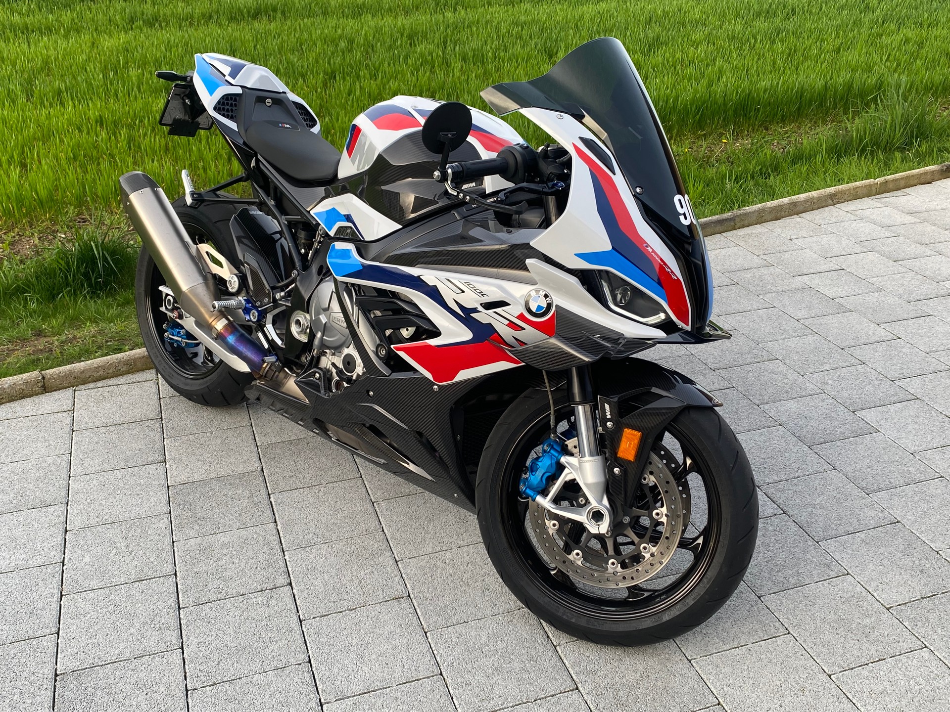 BMW M 1000 RR Competition (neuer Motor bei 8954km)-image-3