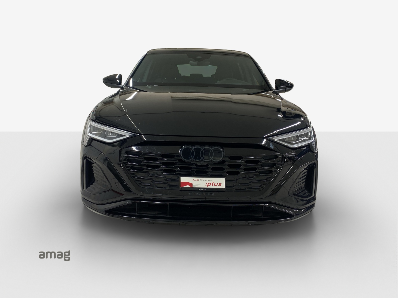 AUDI Q8 55 e-tron Black Edition quattro-image-7