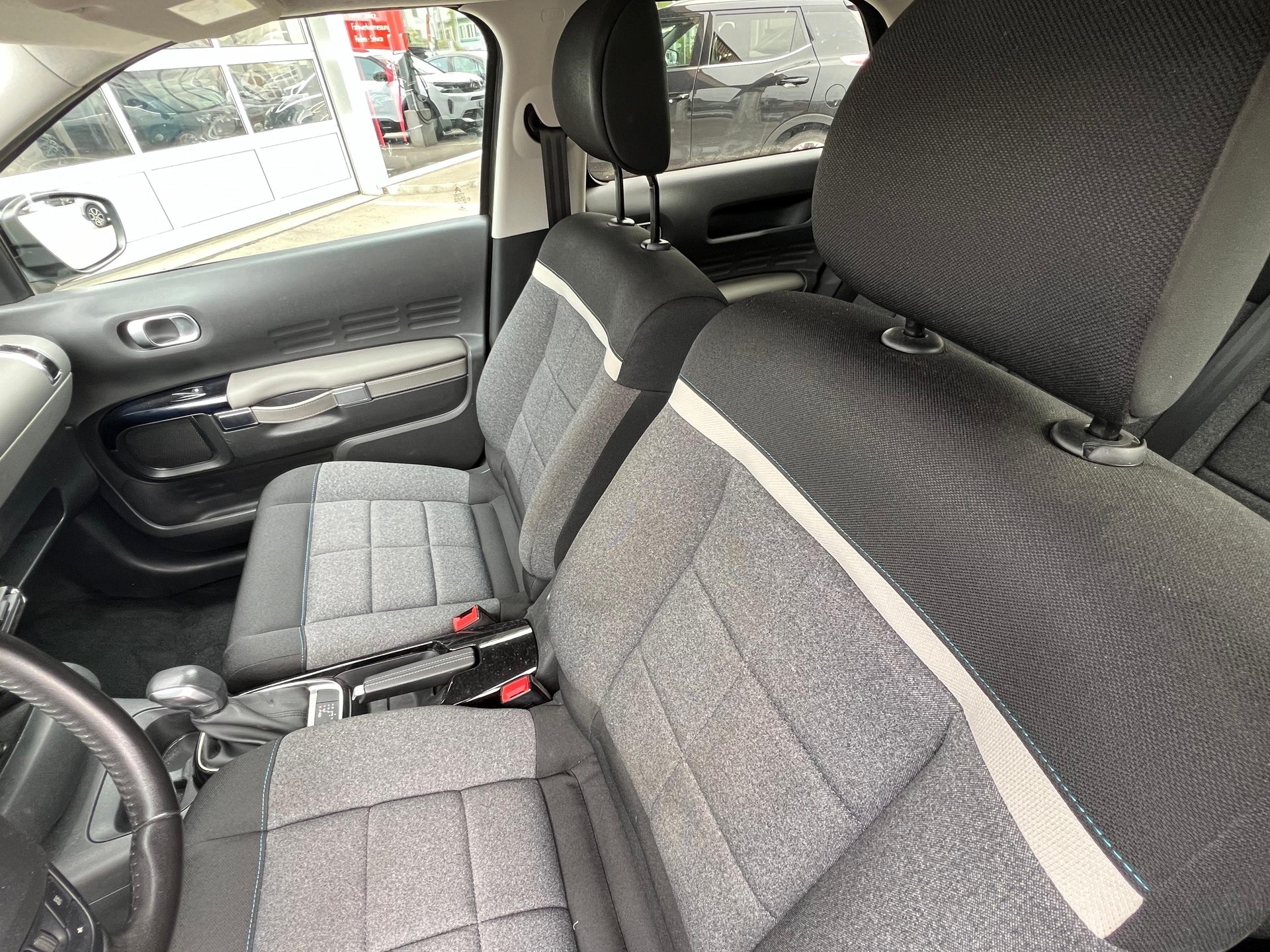 CITROEN C4 Cactus 1.5 BlueHDi 120 Shine-image-11