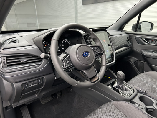 SUBARU Forester 2.0i e-Boxer Swiss Plus Lineartronic-image-7