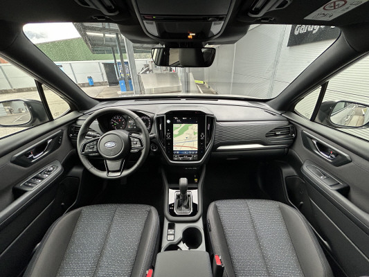 SUBARU Forester 2.0i e-Boxer Swiss Plus Lineartronic-image-5